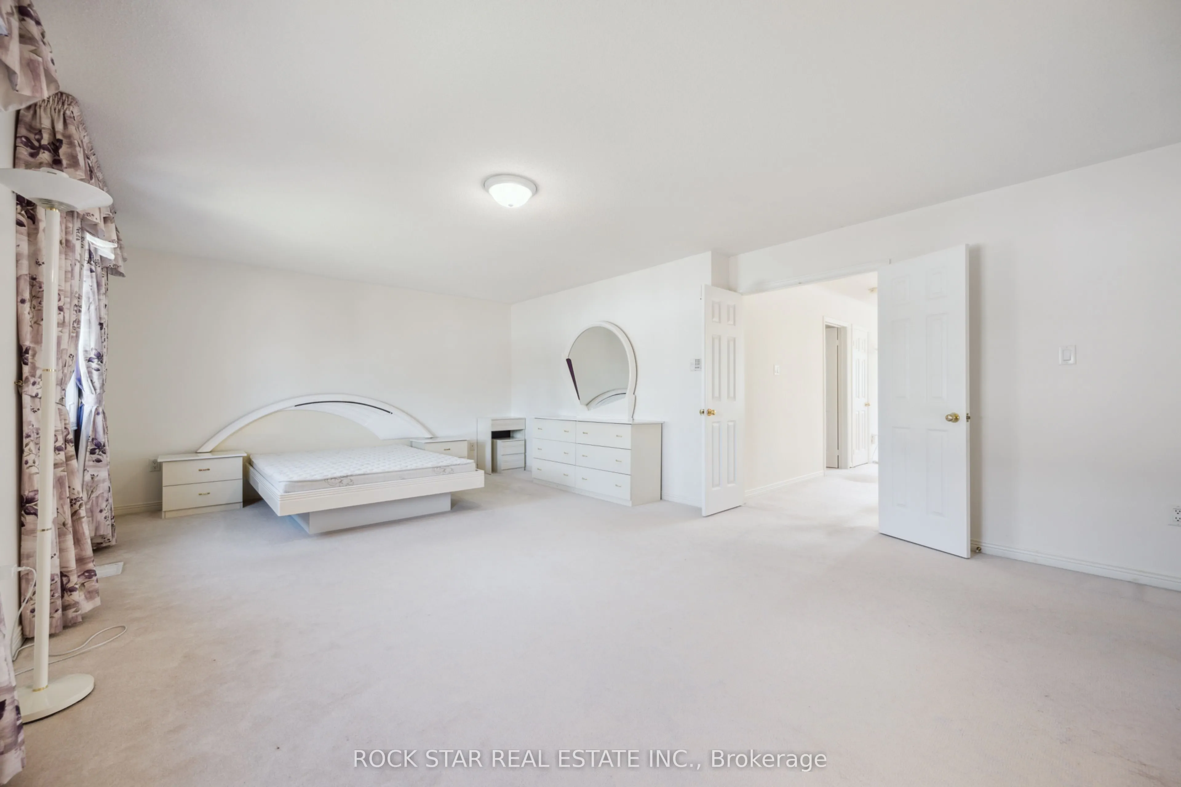 18 Burndenford Crescent