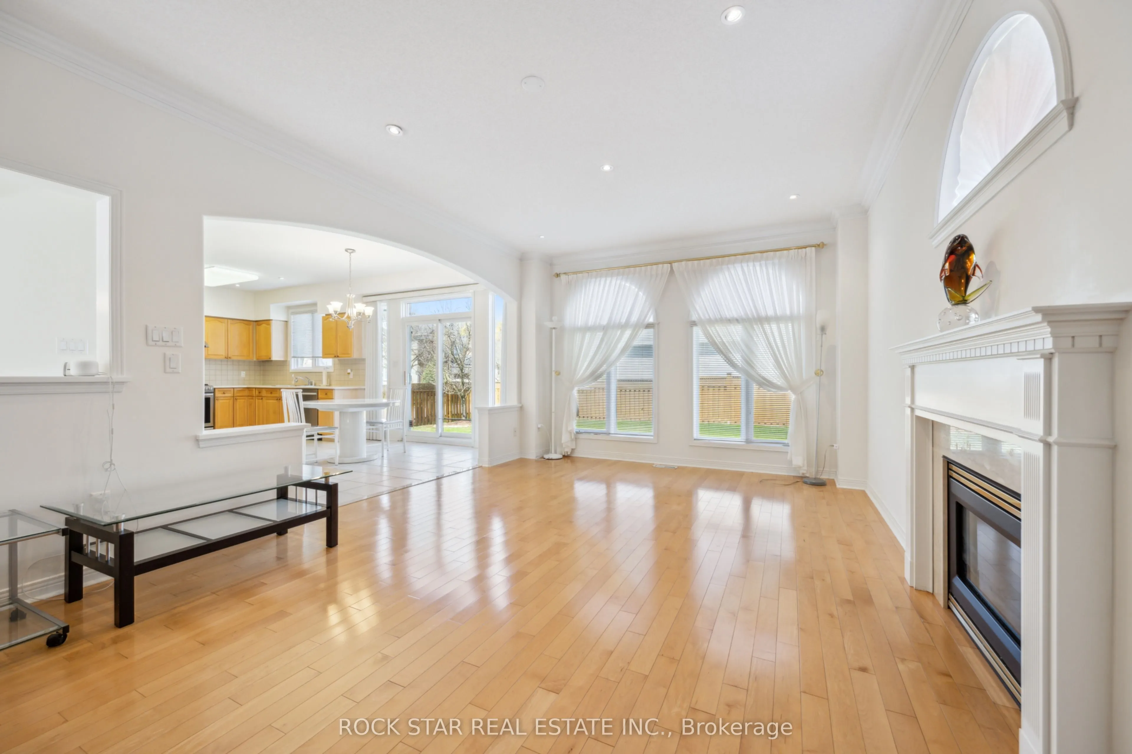 18 Burndenford Crescent