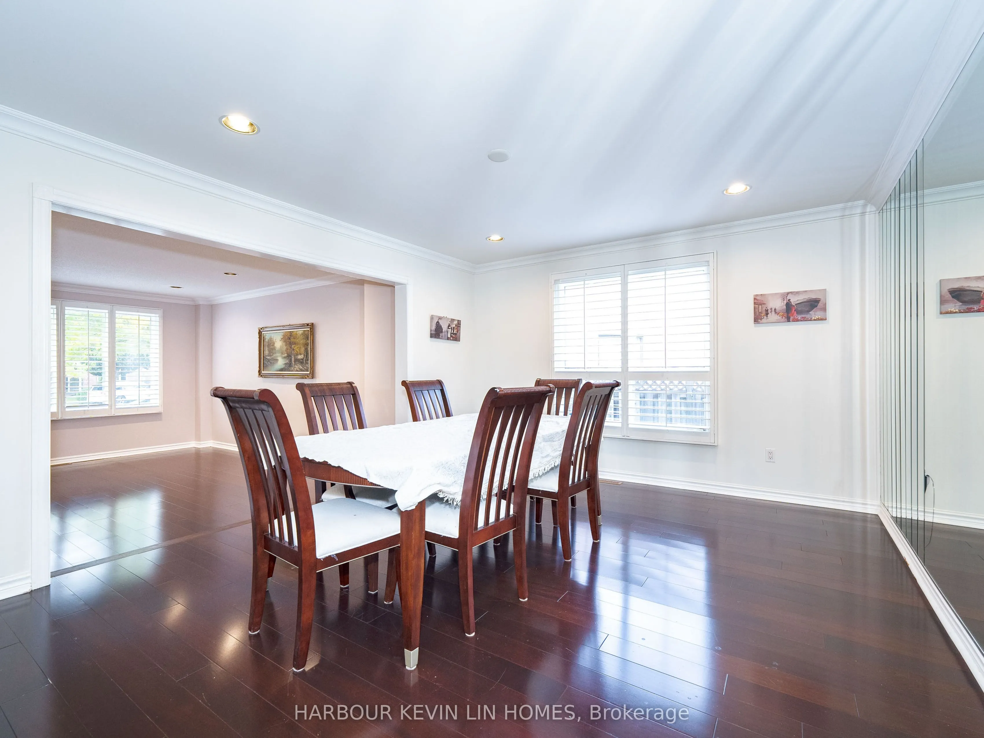 25 Pearl Gate Court