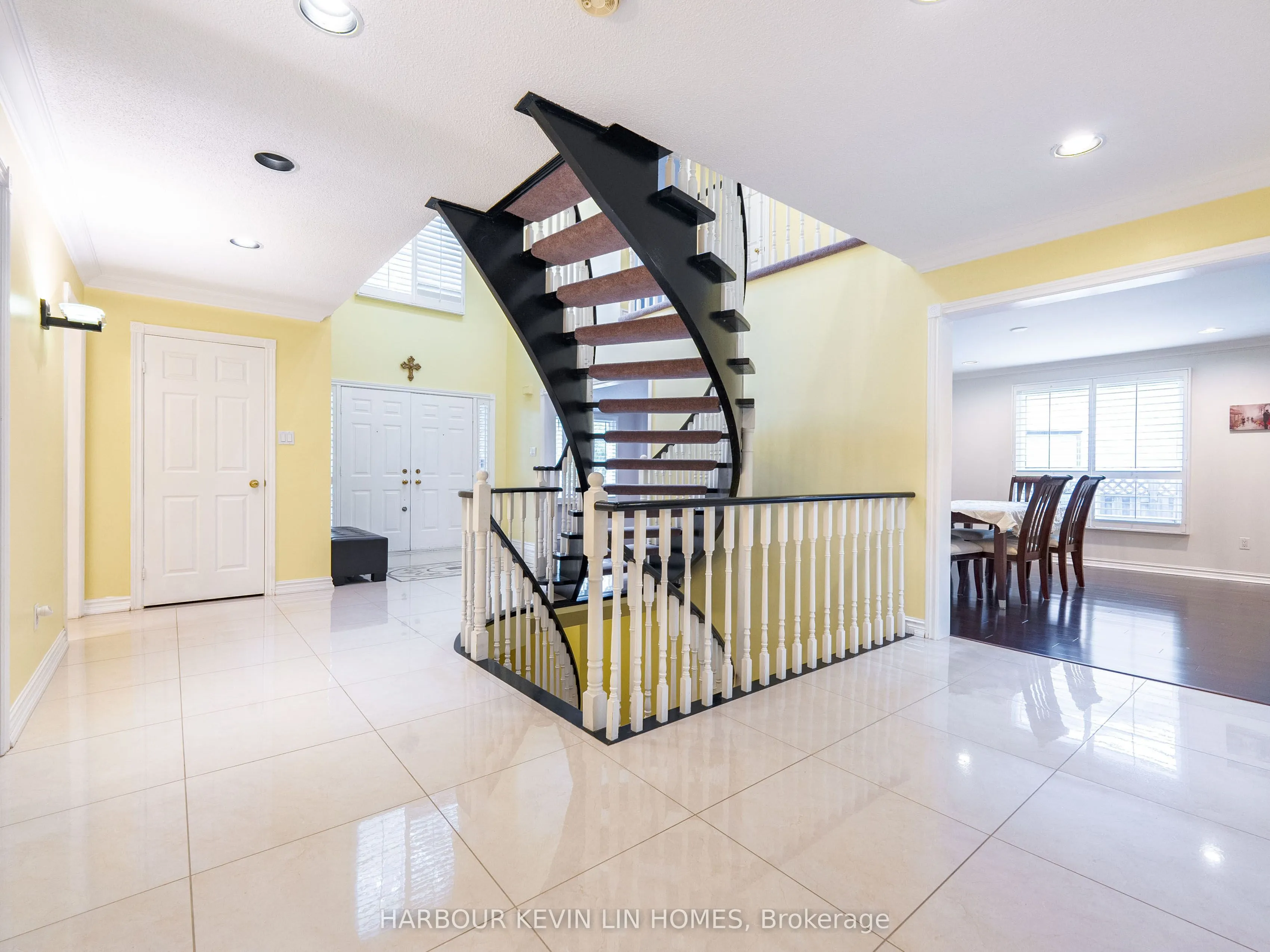 25 Pearl Gate Court