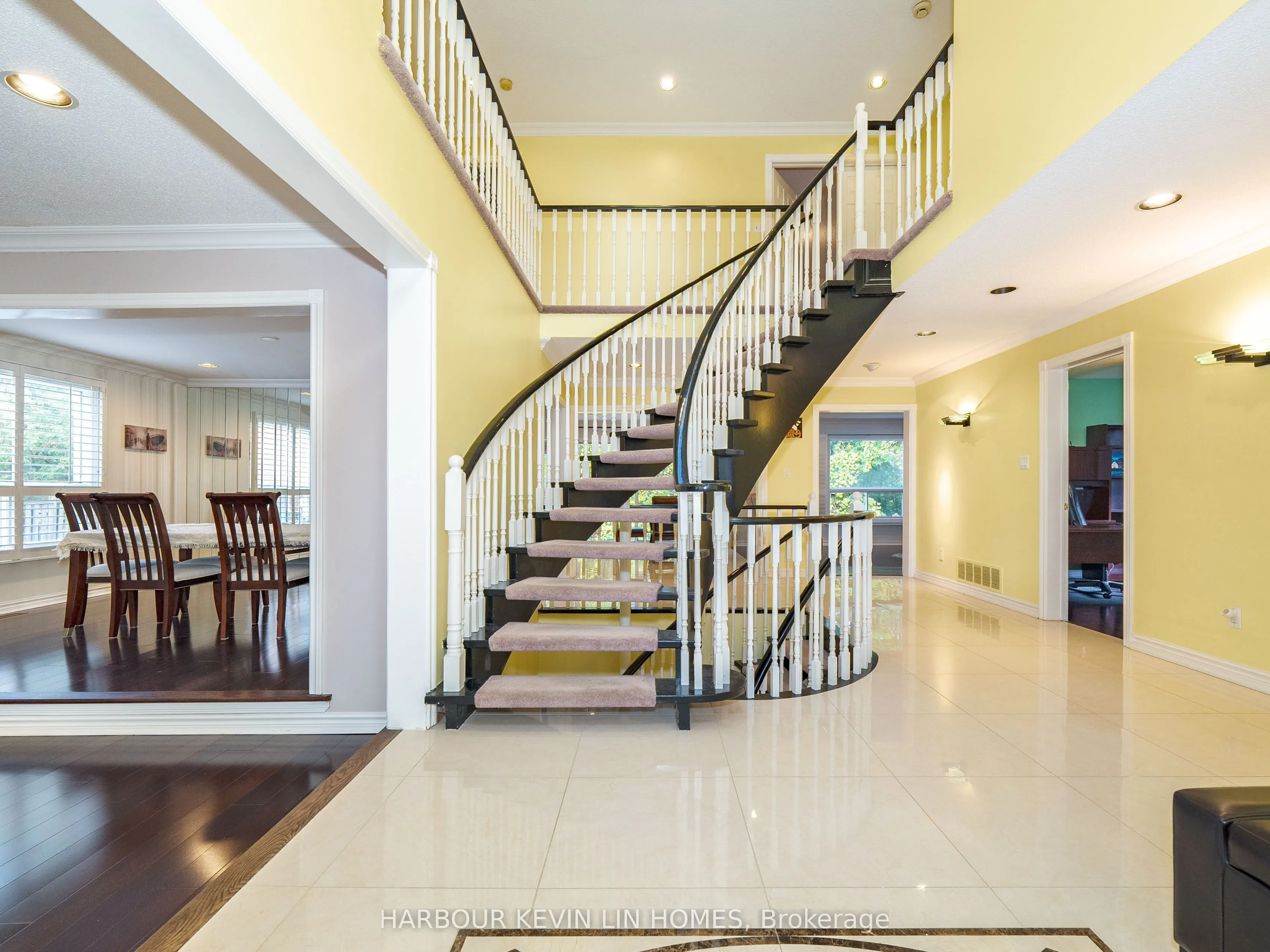 25 Pearl Gate Court