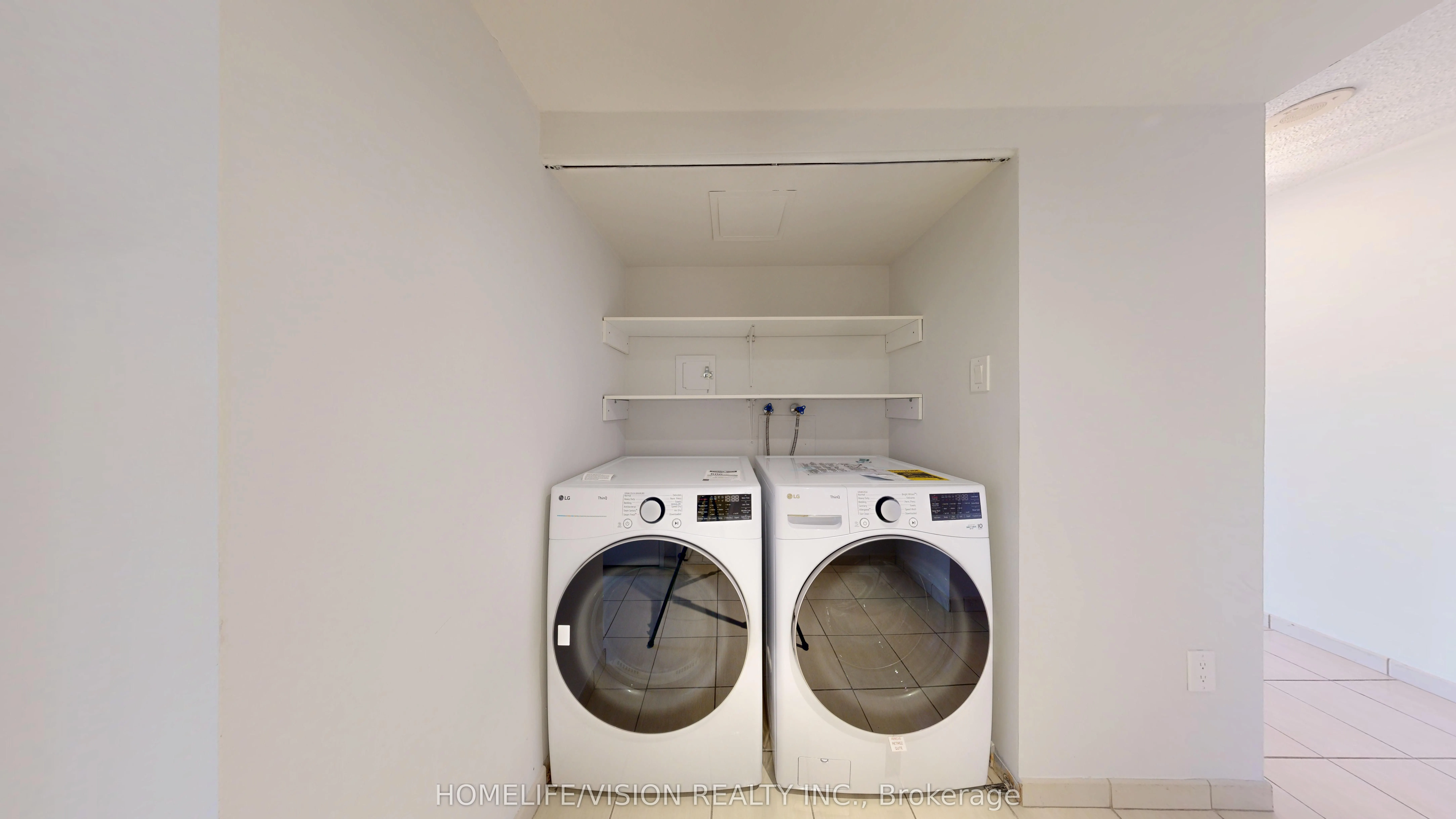 7420 Bathurst Street, #1010