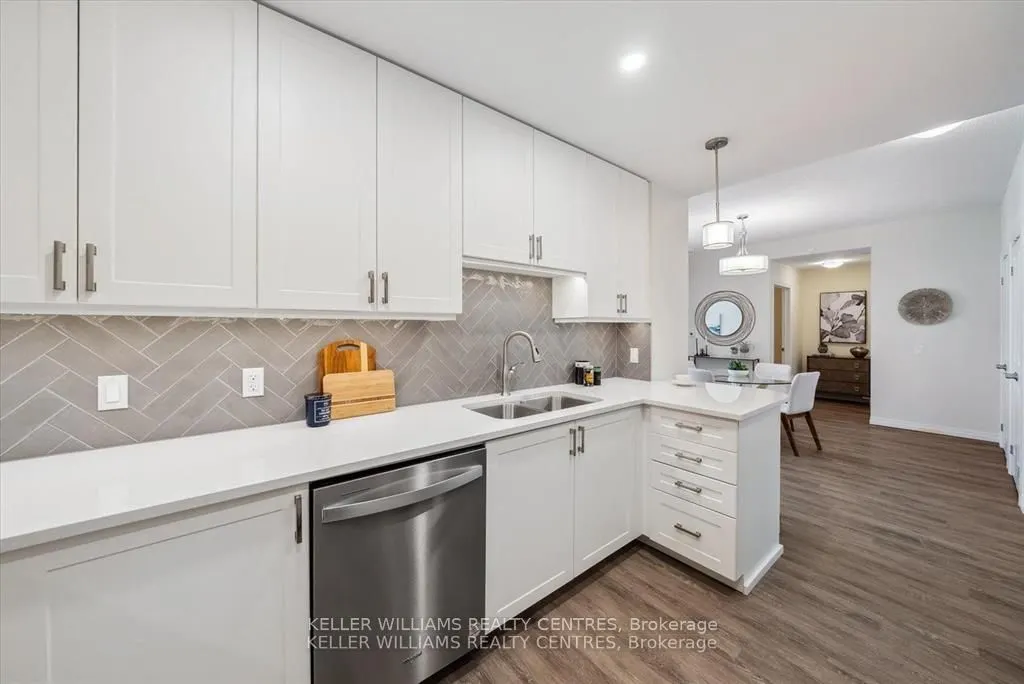 460 William Graham Drive, #302