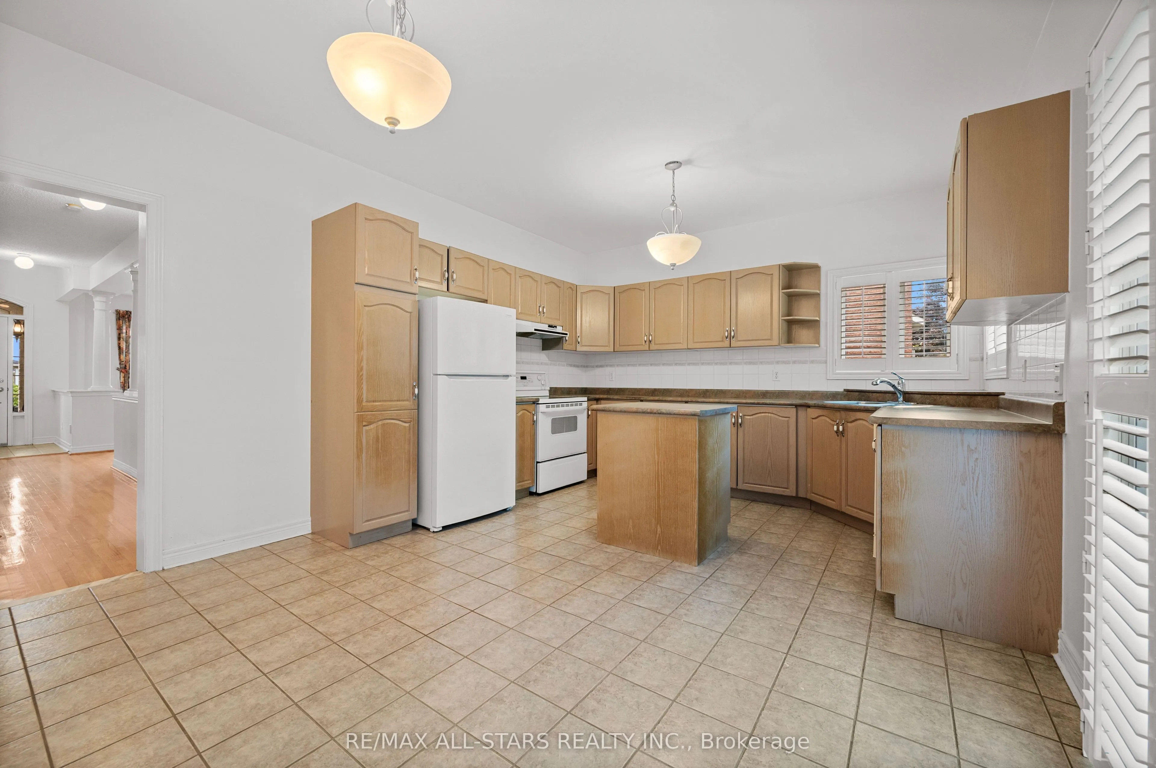 9 Wood Thrush Avenue