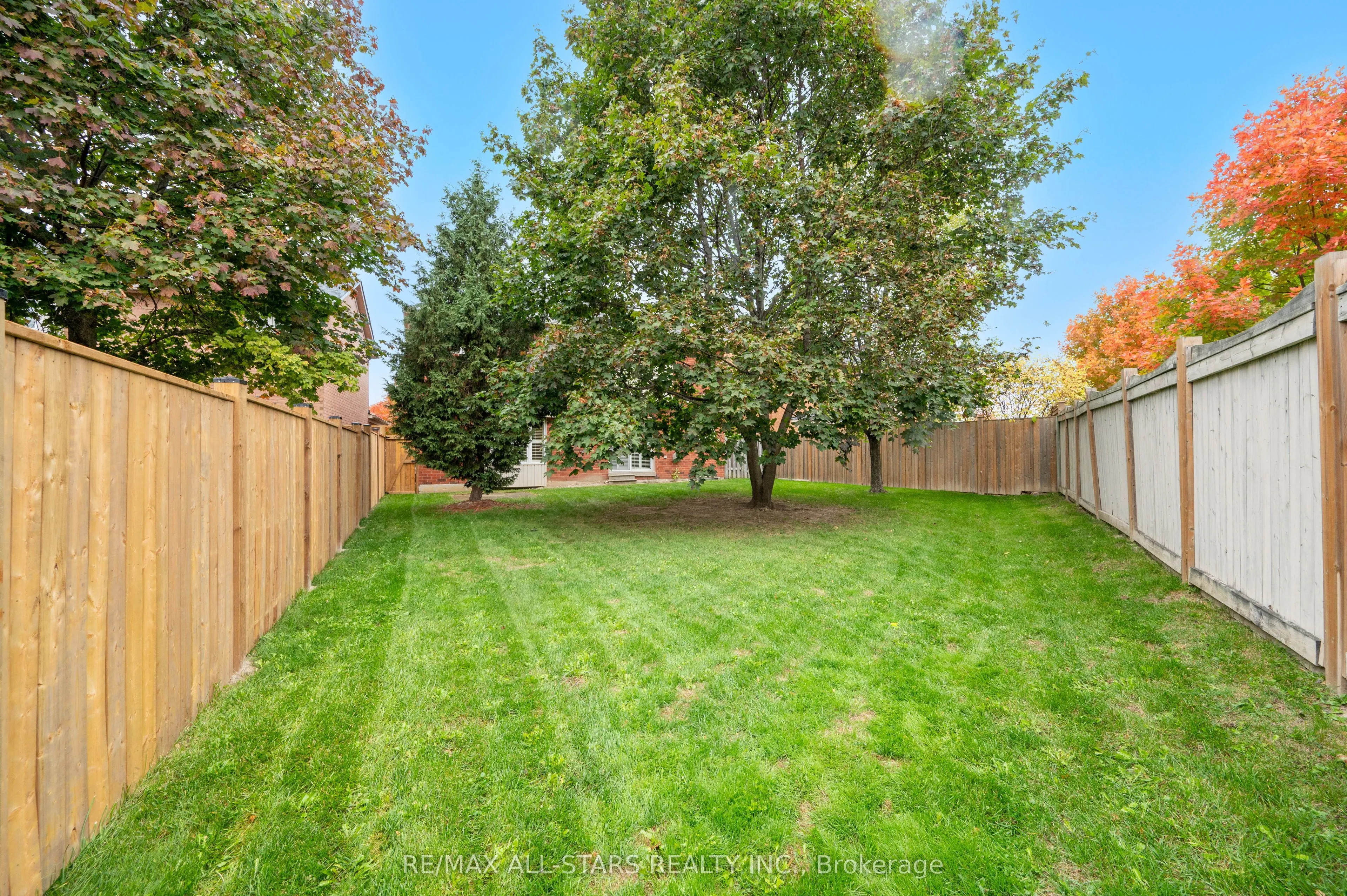 9 Wood Thrush Avenue