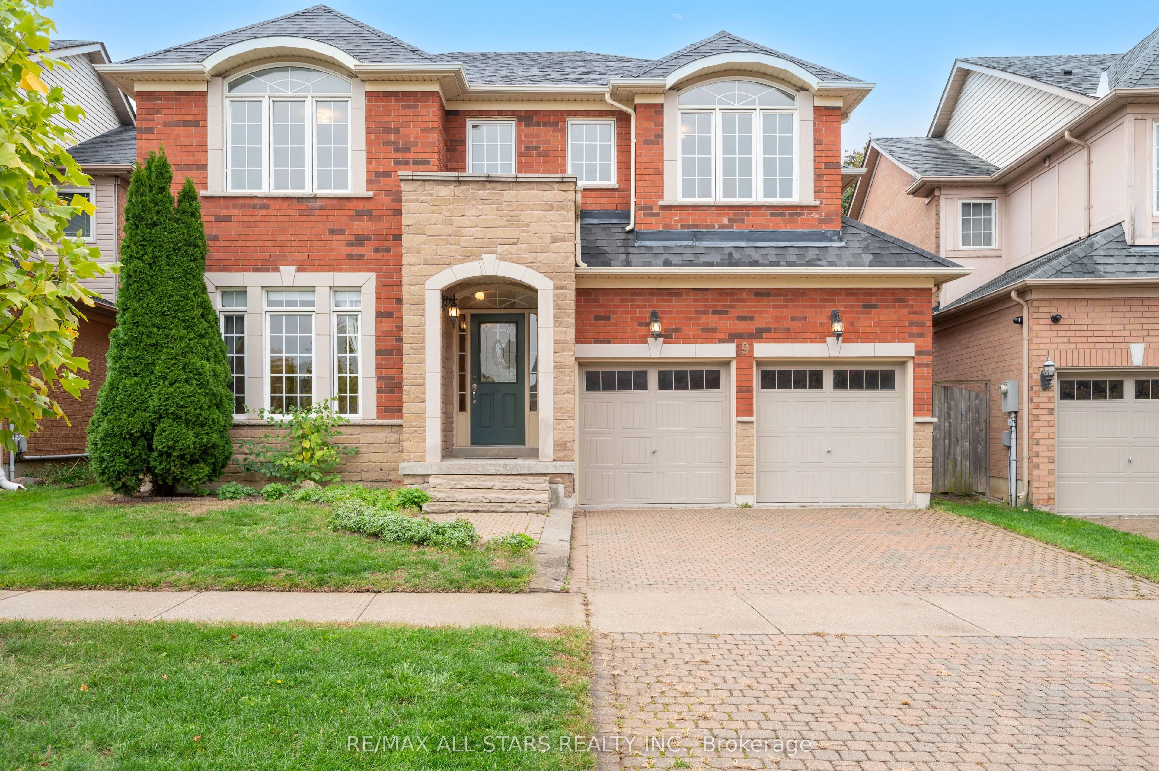 9 Wood Thrush Avenue