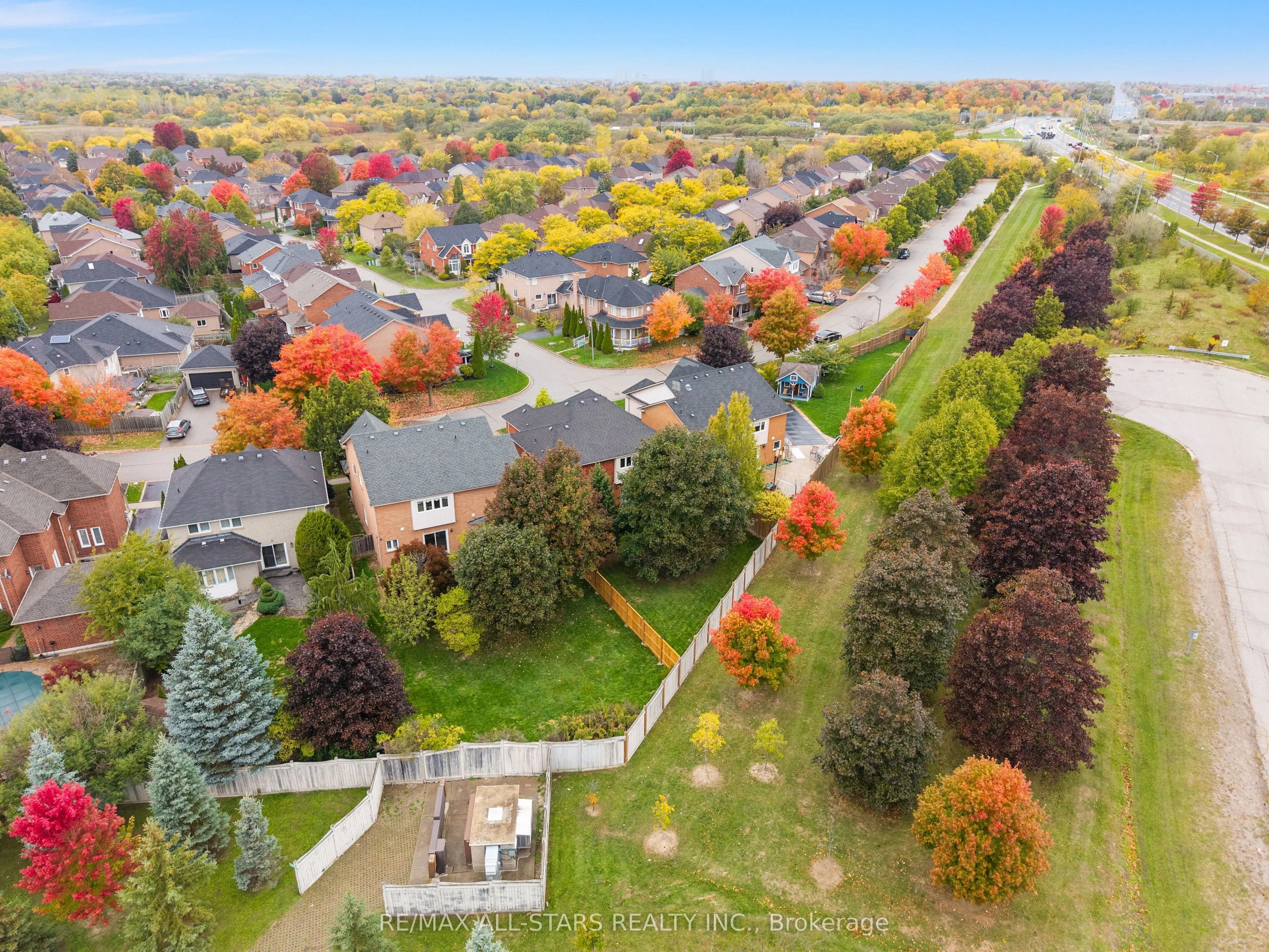 9 Wood Thrush Avenue