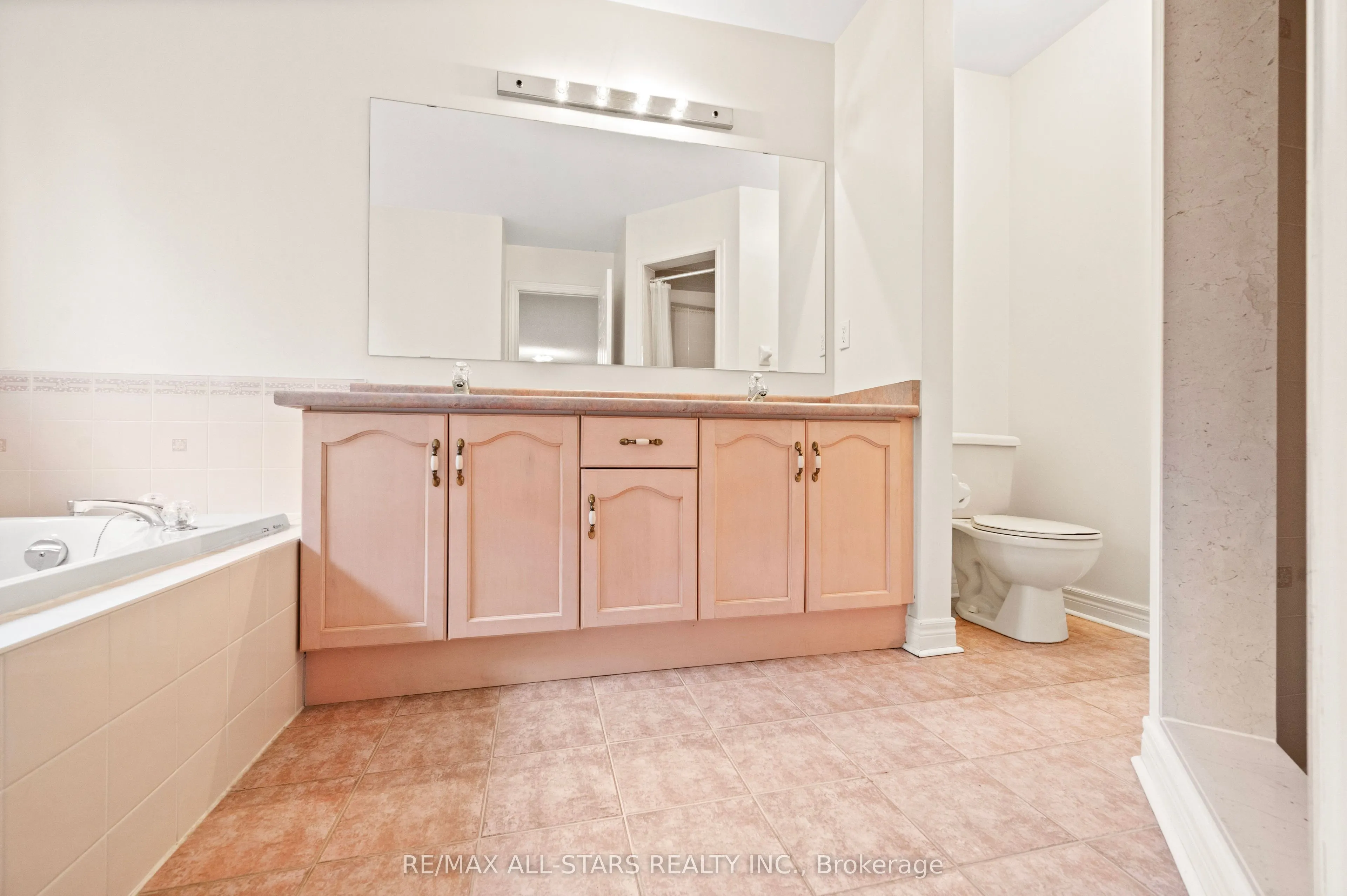 9 Wood Thrush Avenue