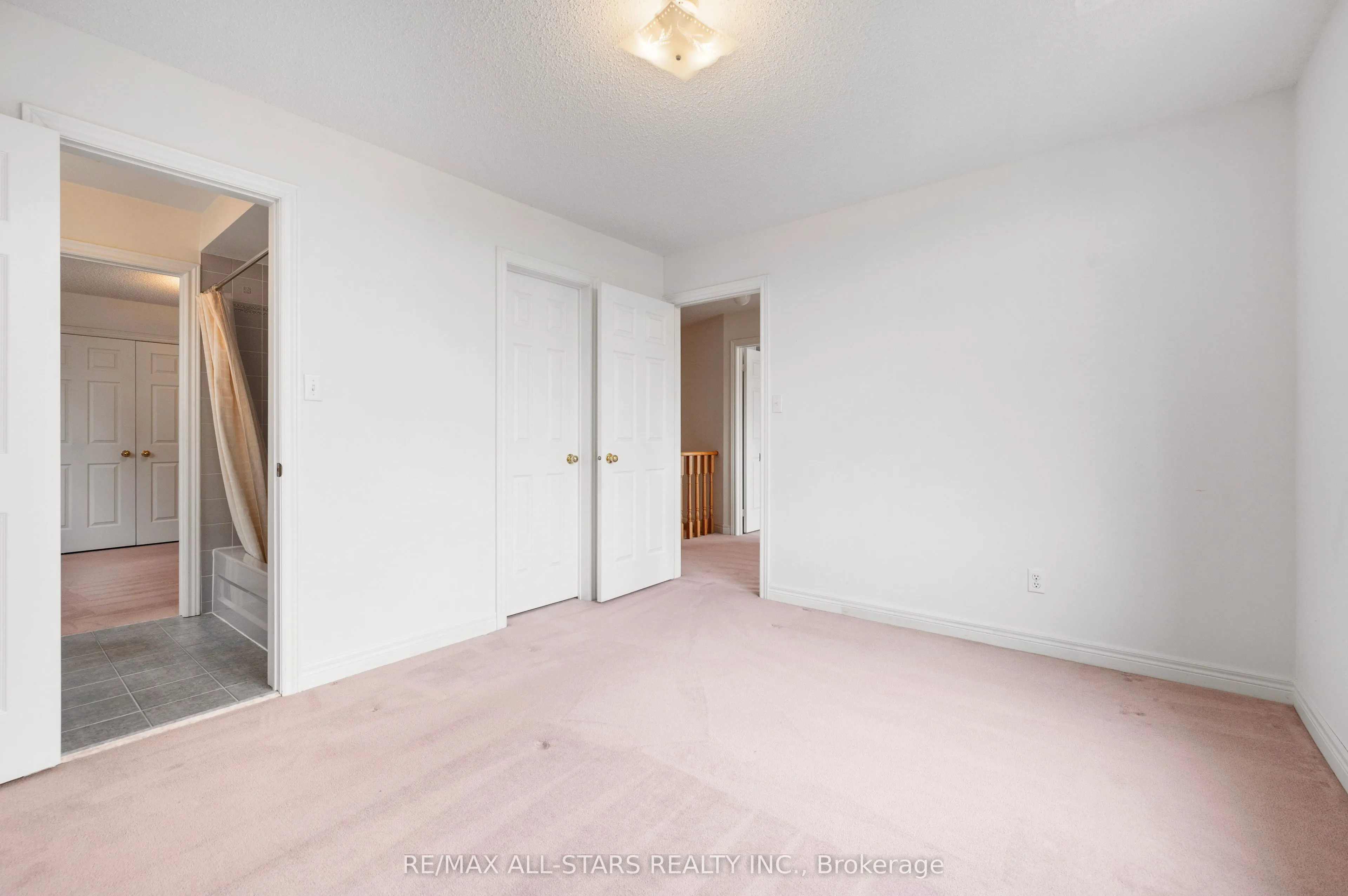 9 Wood Thrush Avenue