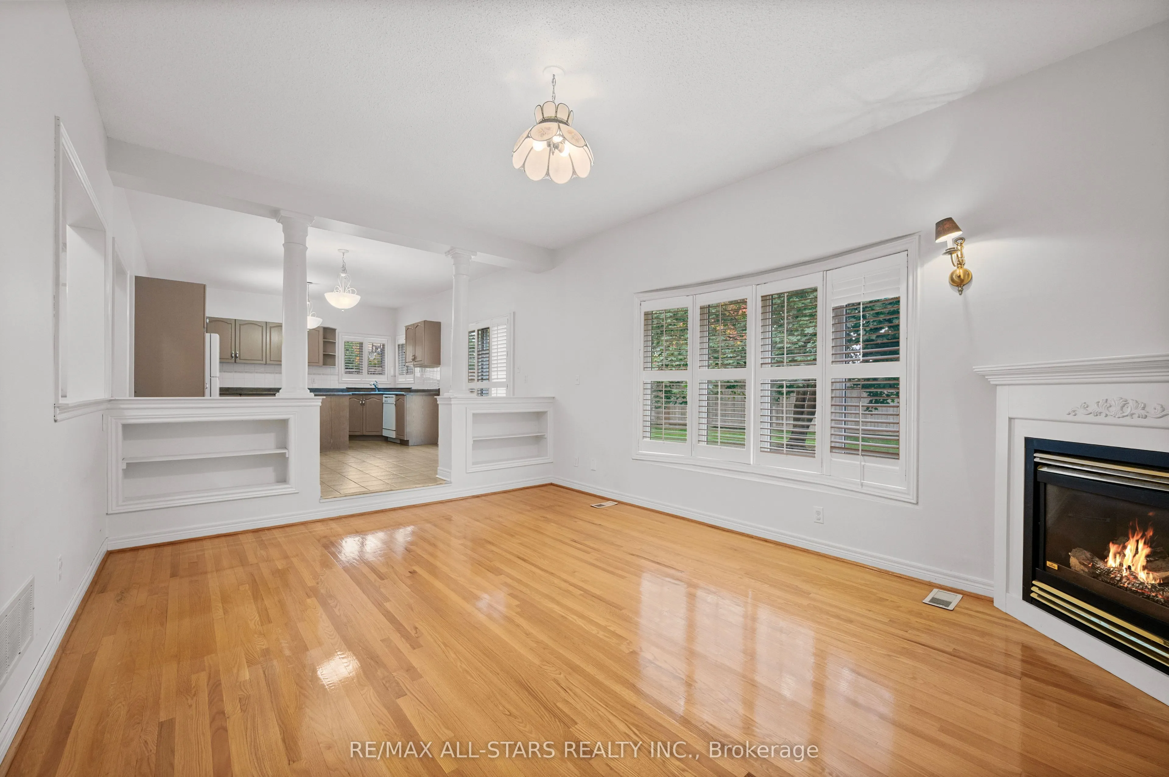 9 Wood Thrush Avenue