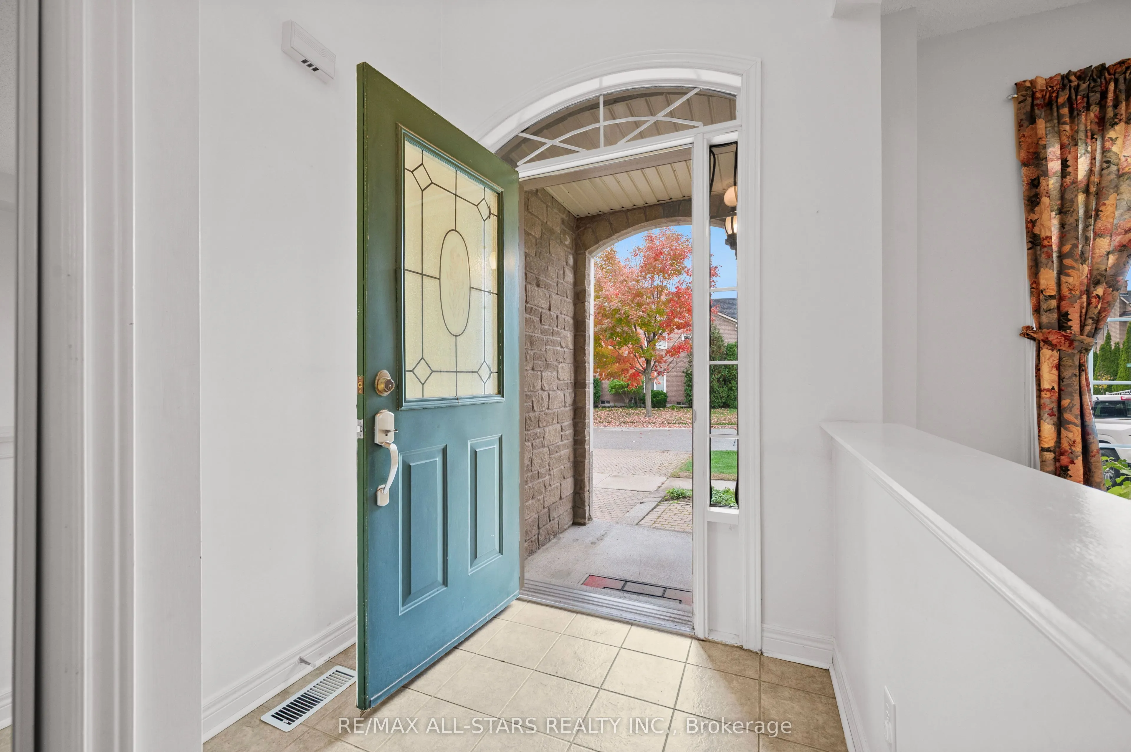 9 Wood Thrush Avenue