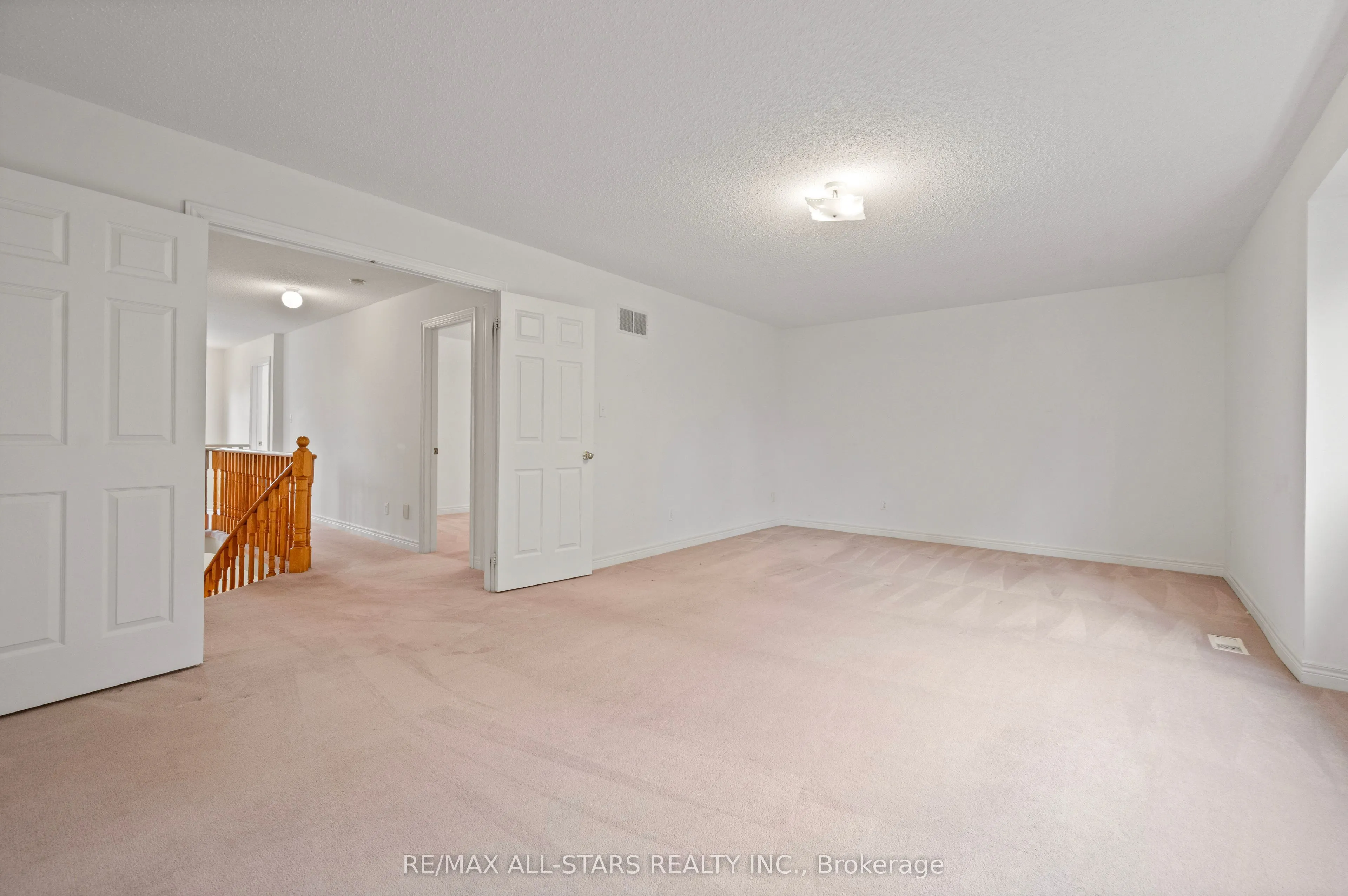 9 Wood Thrush Avenue