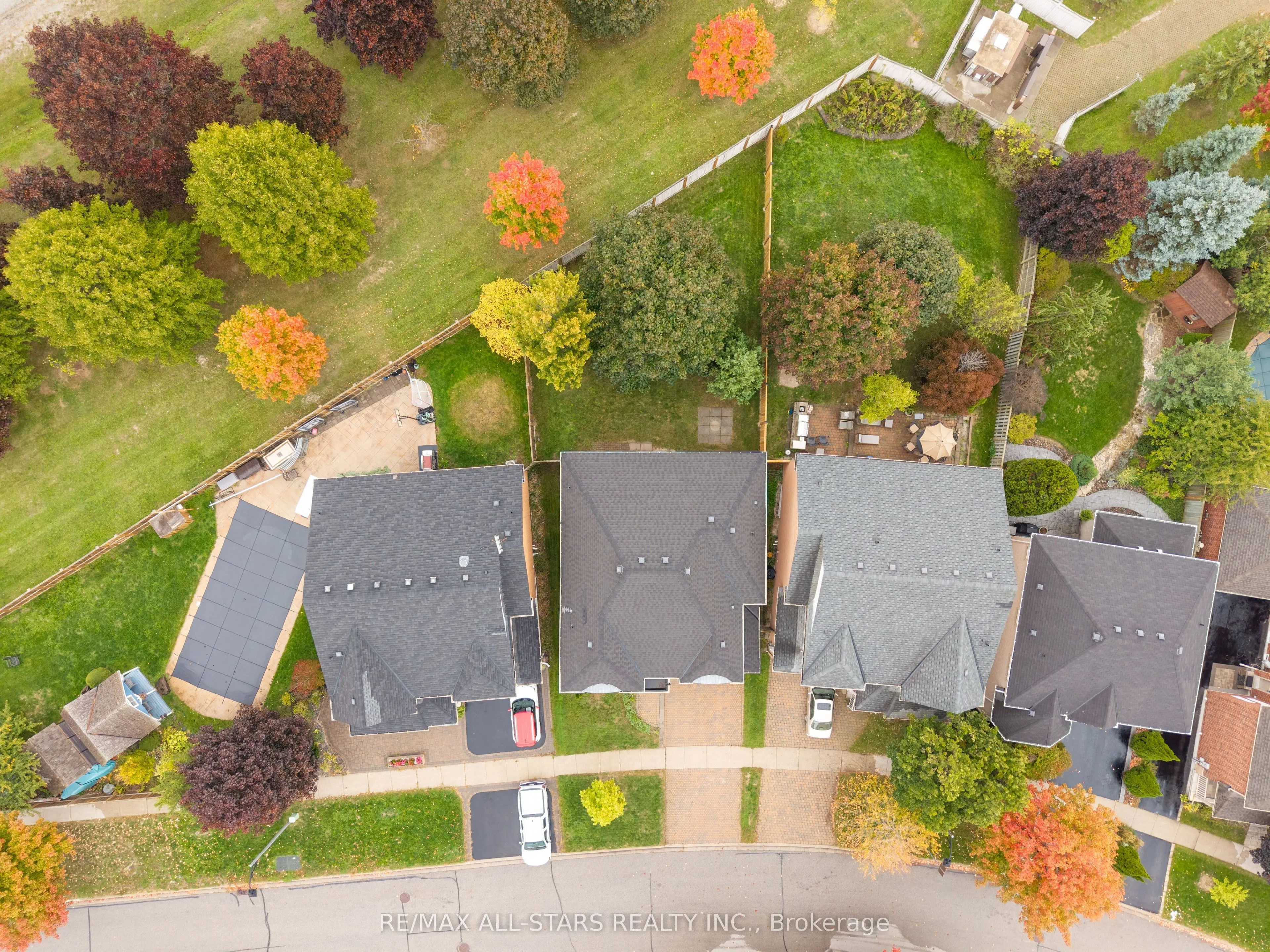 9 Wood Thrush Avenue