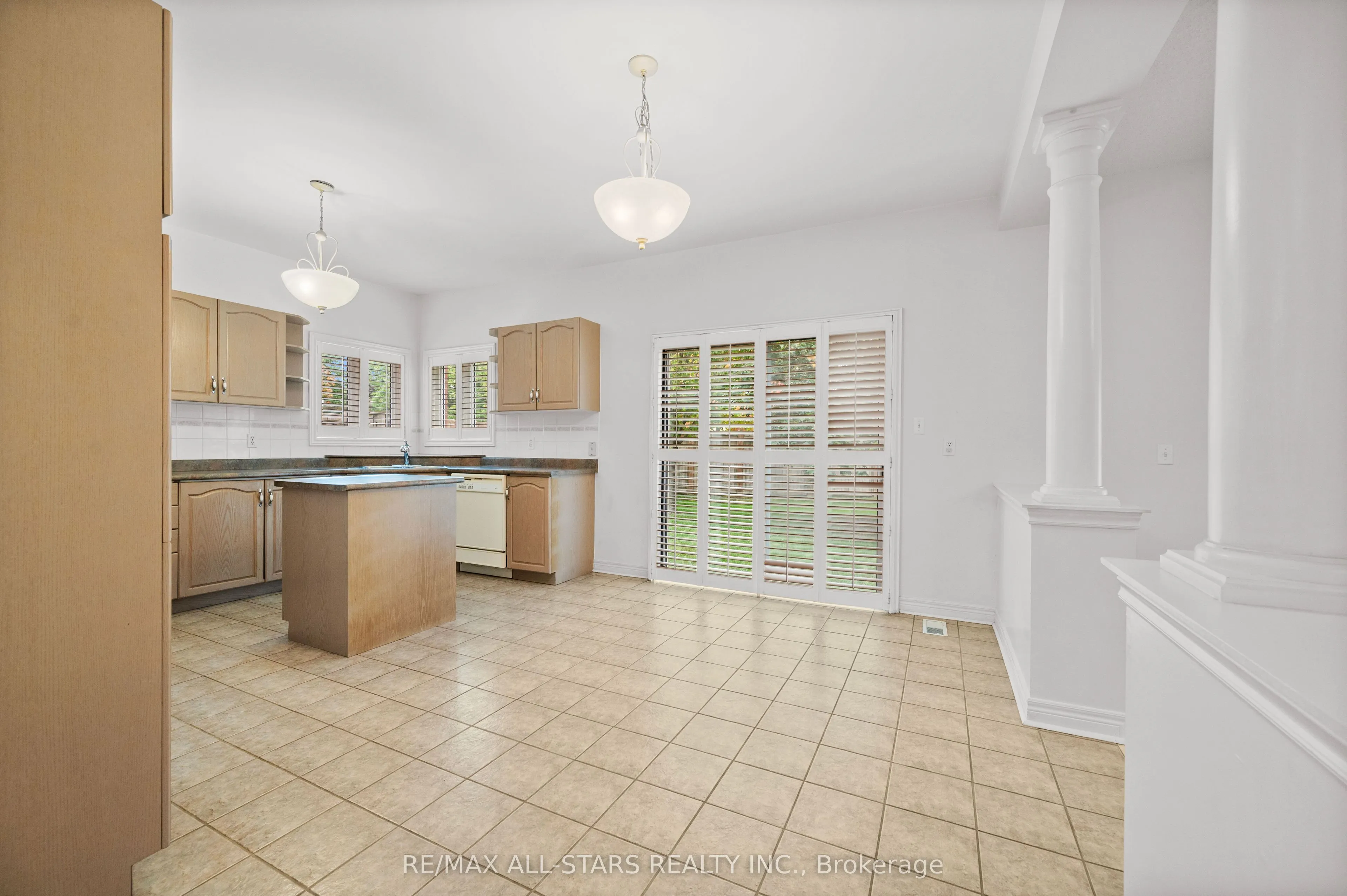 9 Wood Thrush Avenue