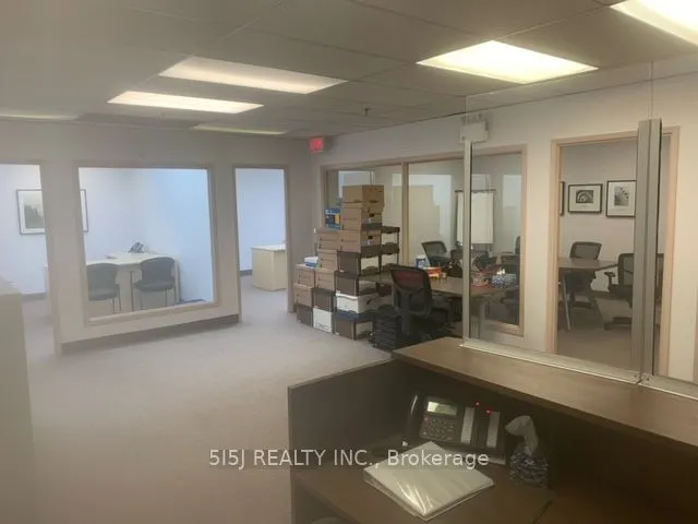 9120 Leslie Street W, #205