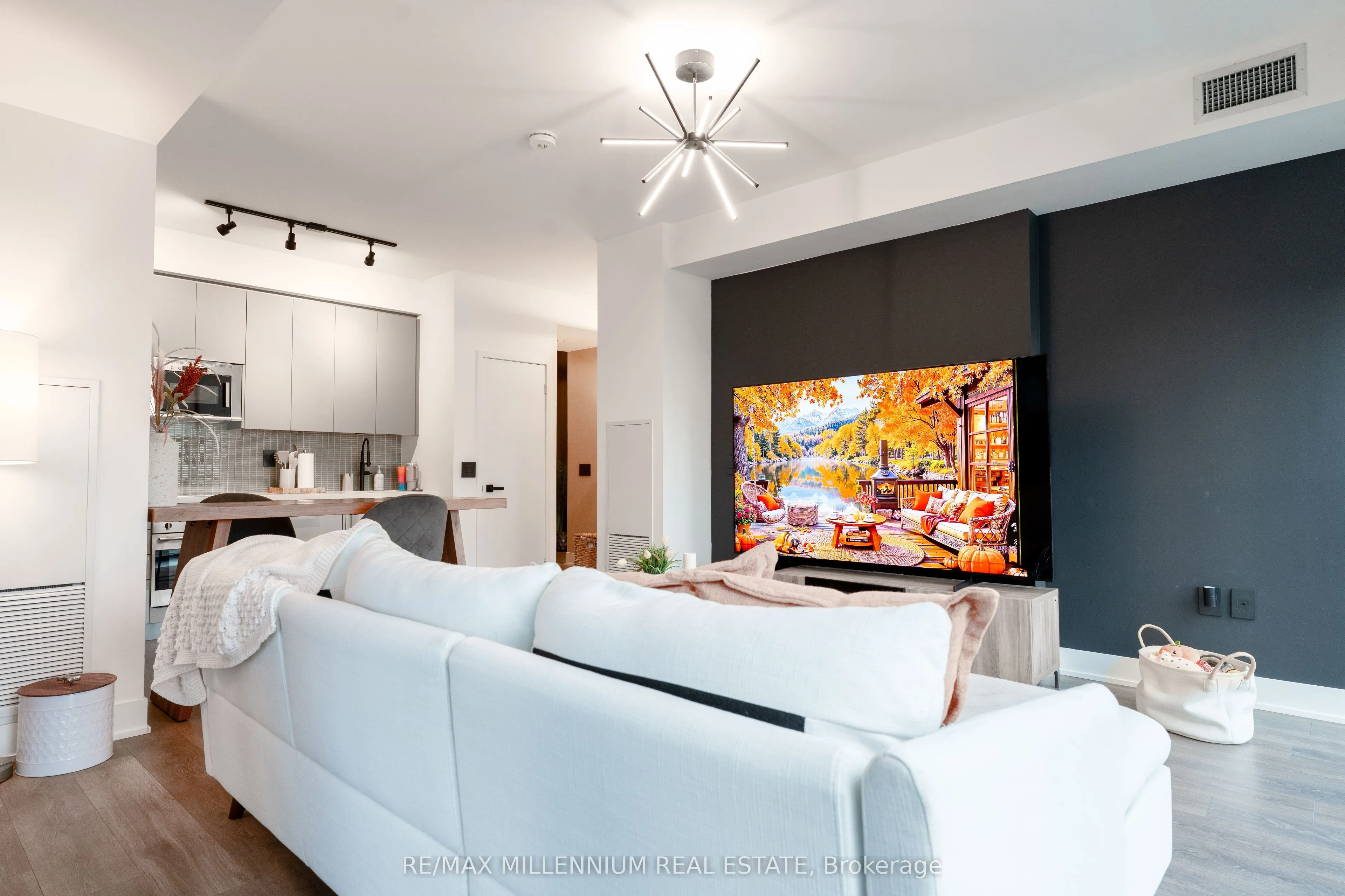 2908 Highway 7 Road, #3103