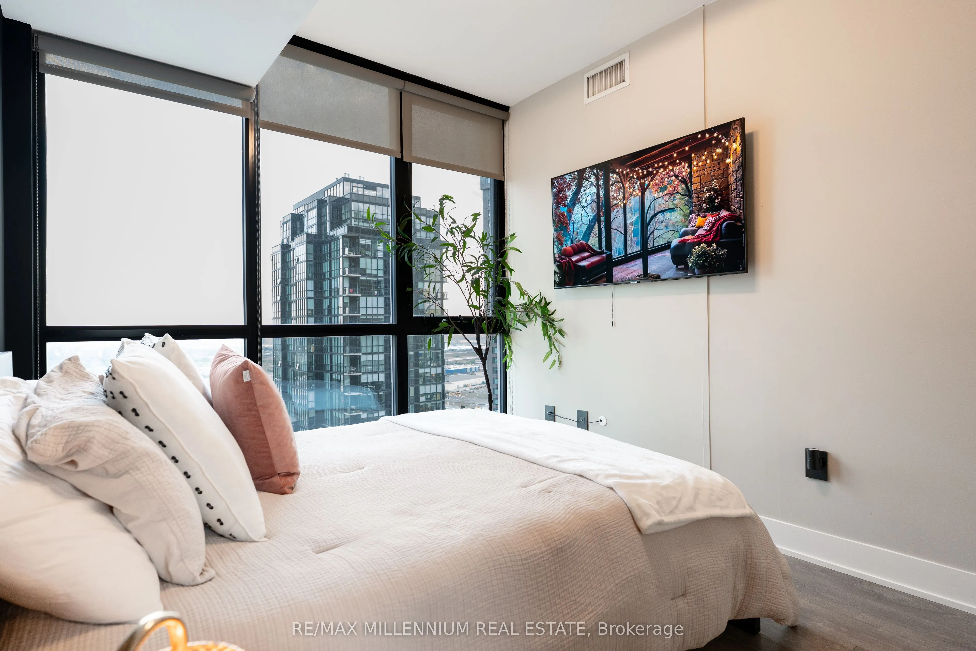 2908 Highway 7 Road, #3103