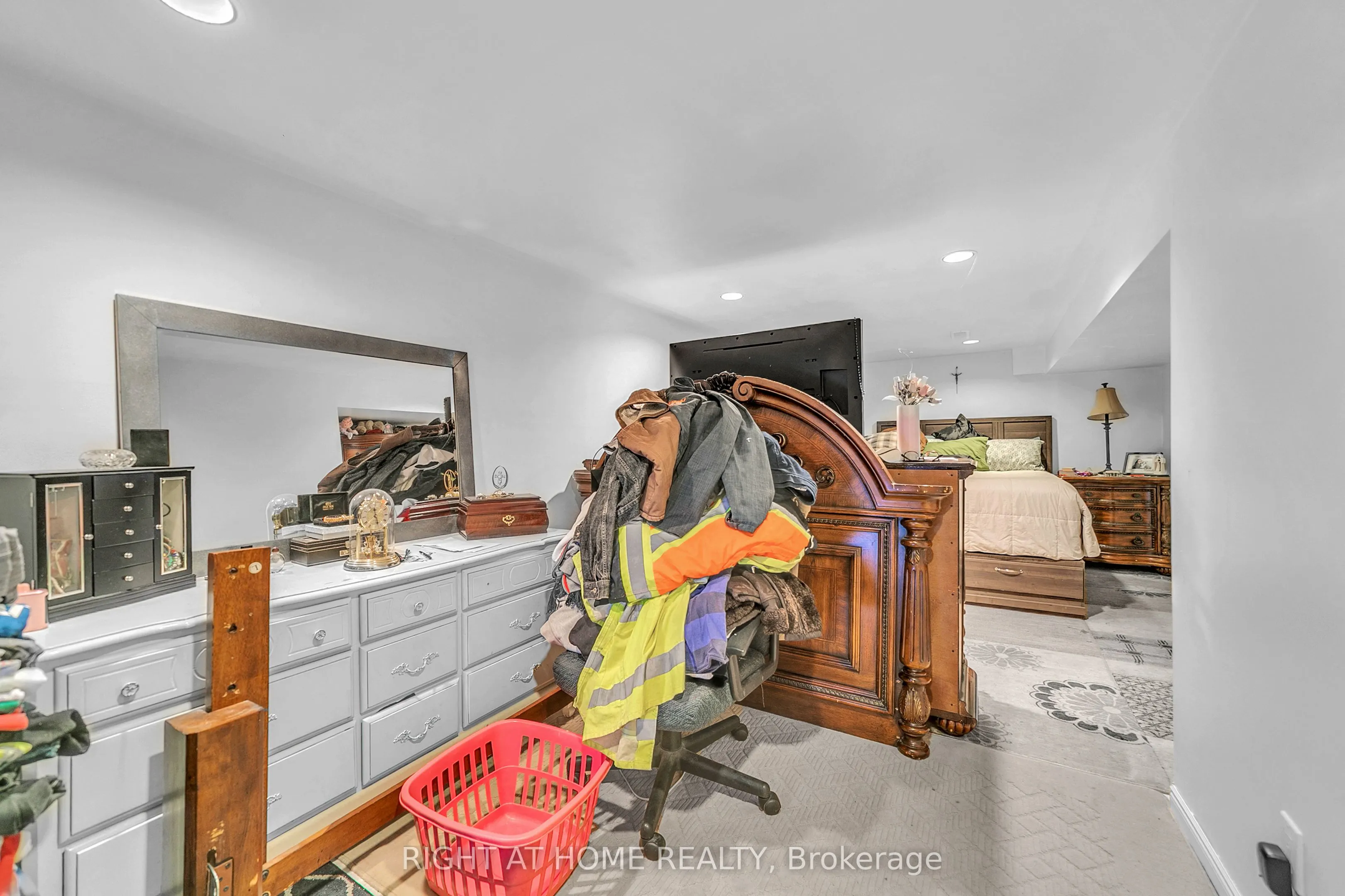 1015 Davis Drive