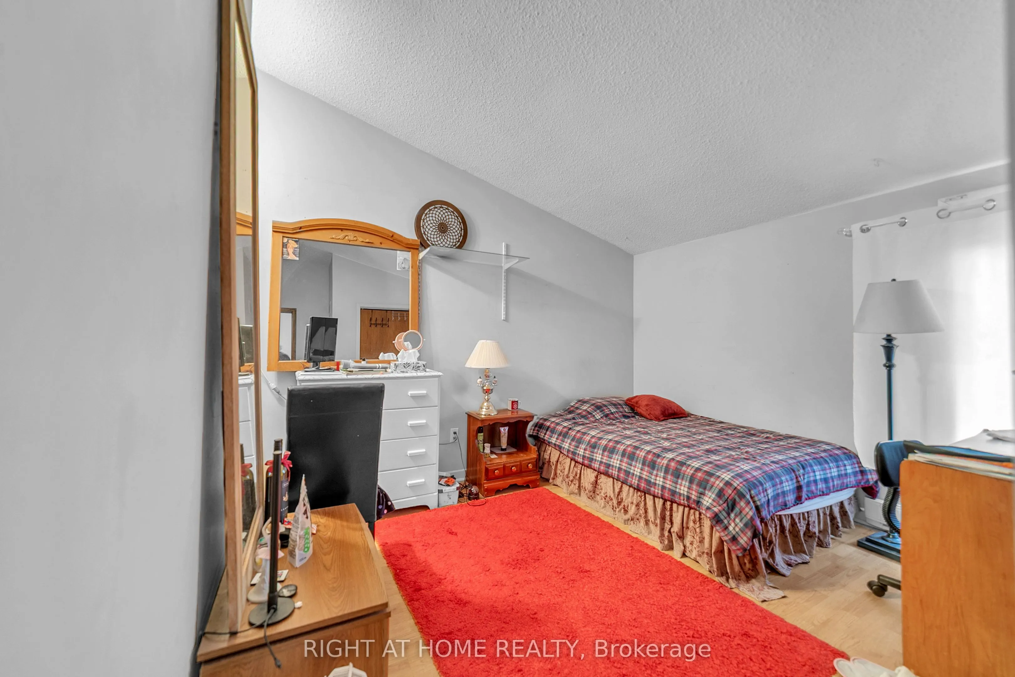 1015 Davis Drive