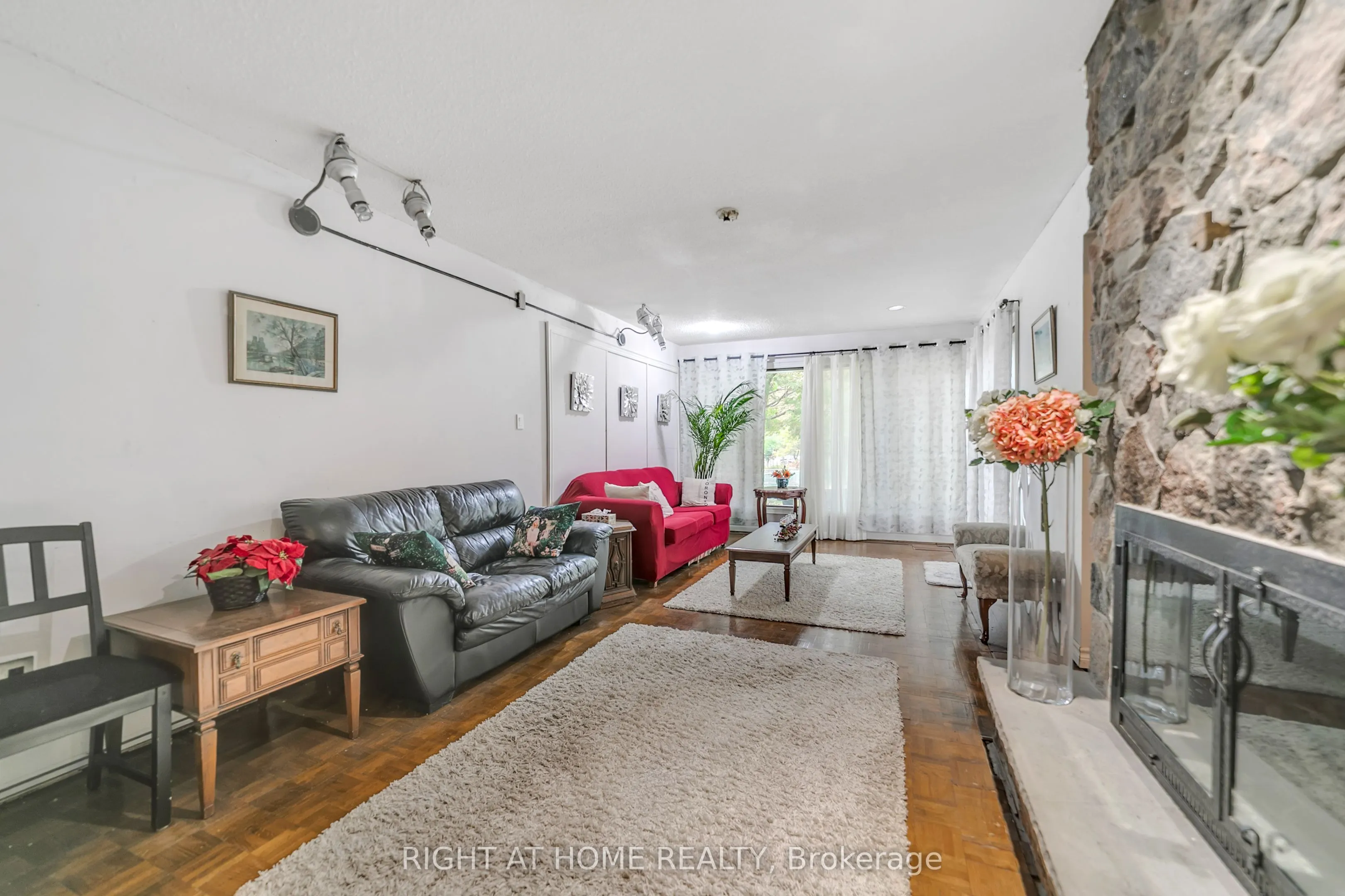 1015 Davis Drive