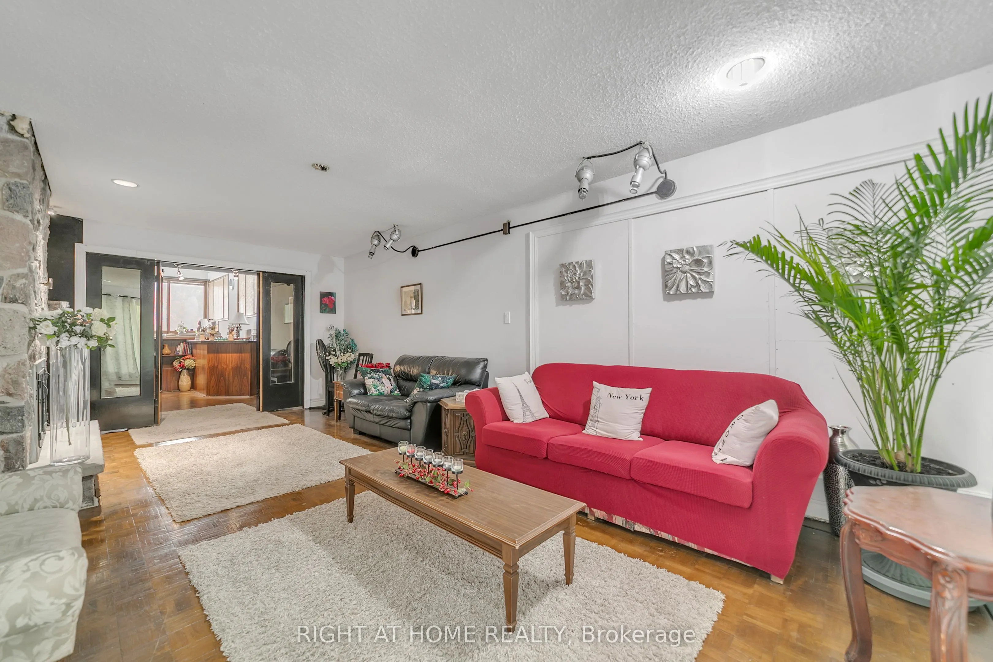 1015 Davis Drive