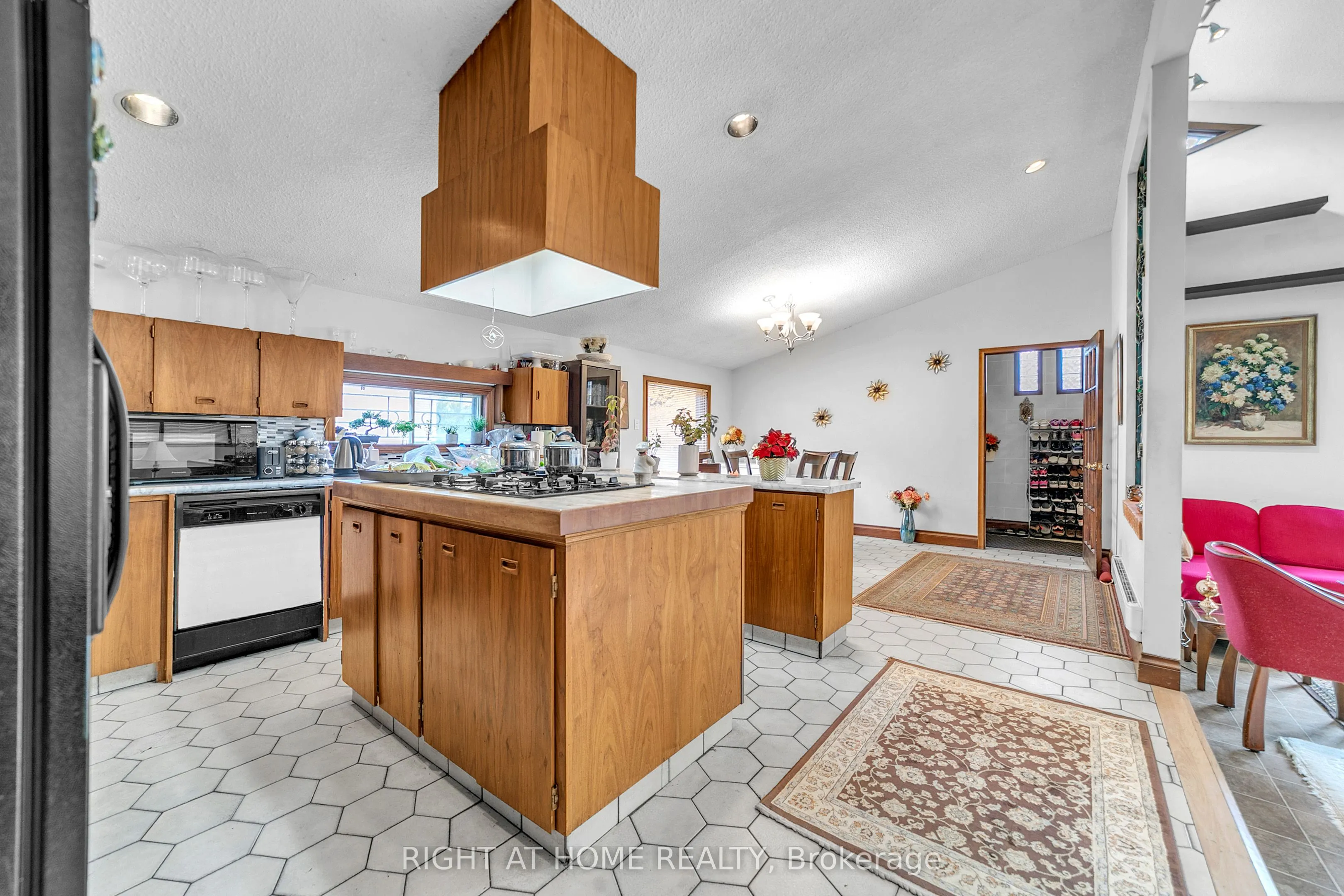 1015 Davis Drive