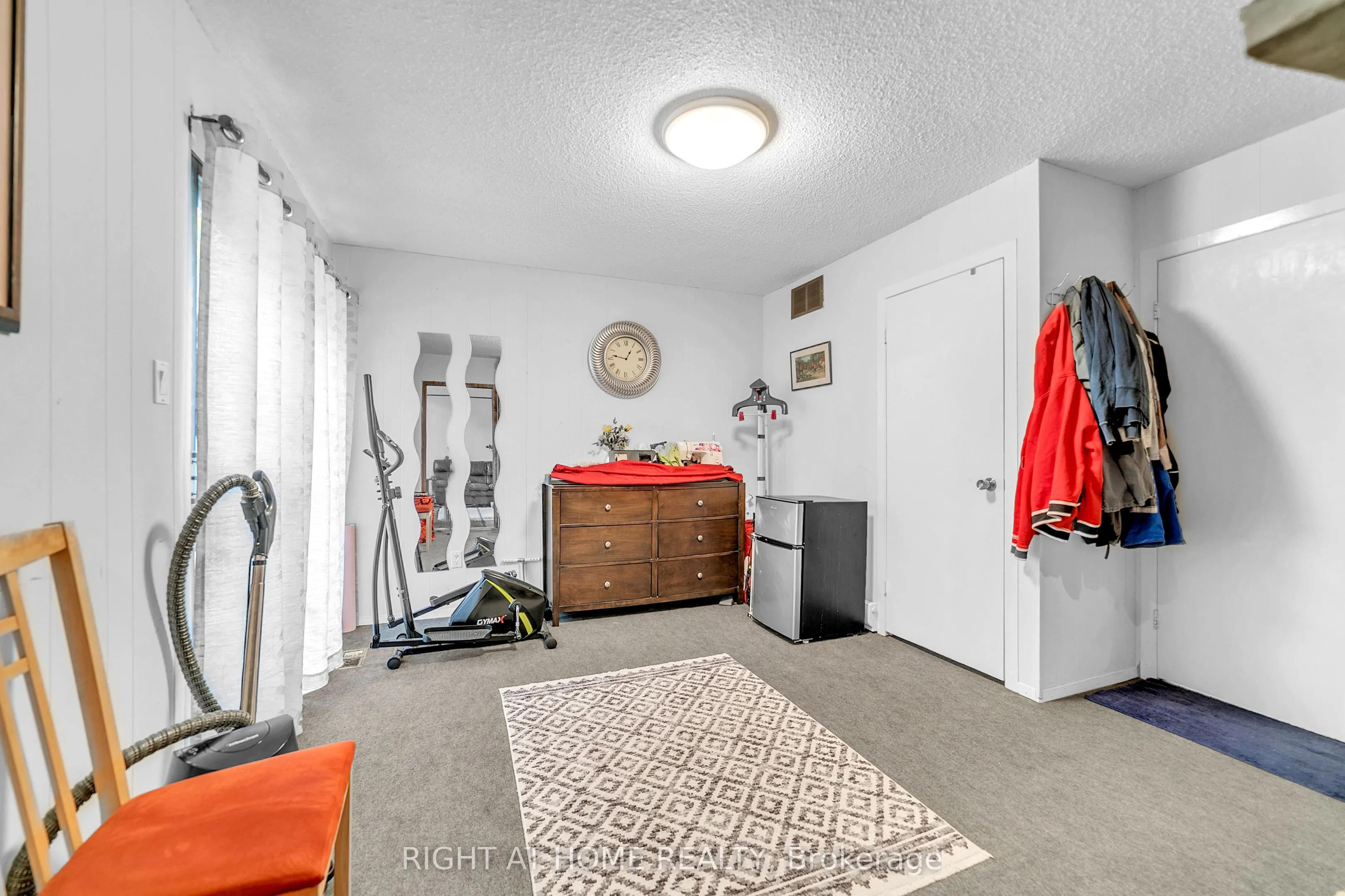 1015 Davis Drive