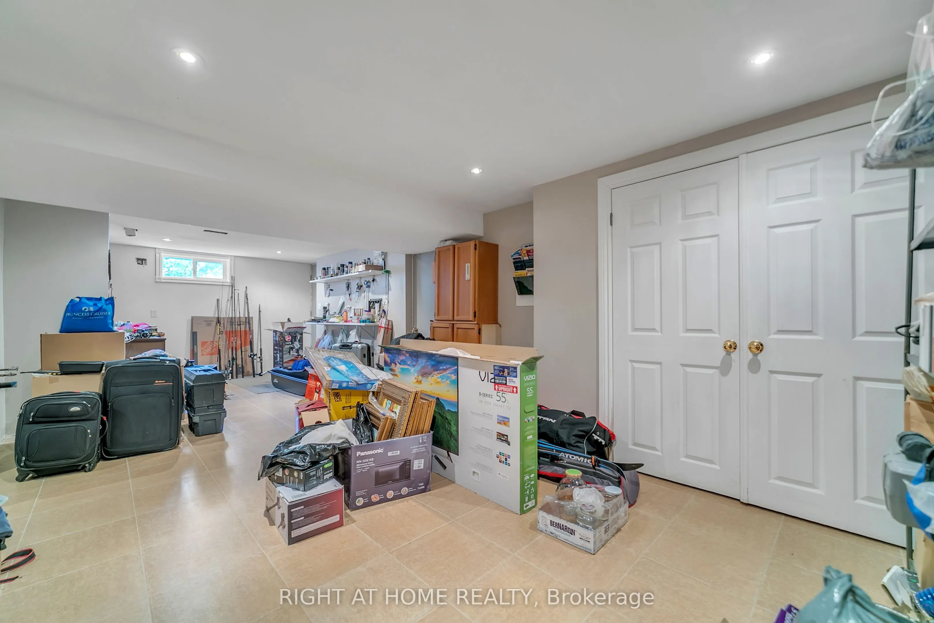 1025 Davis Drive
