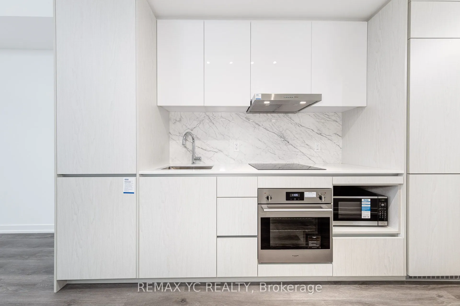 28 Interchange Way, #3915