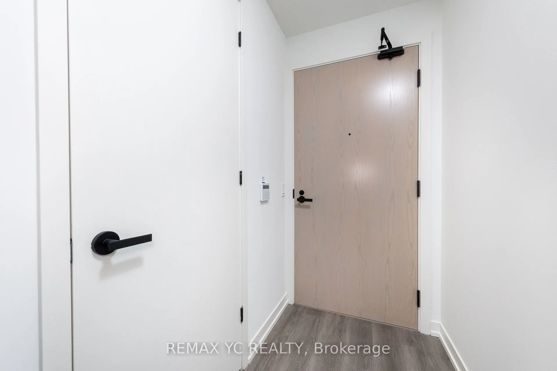 28 Interchange Way, #3915