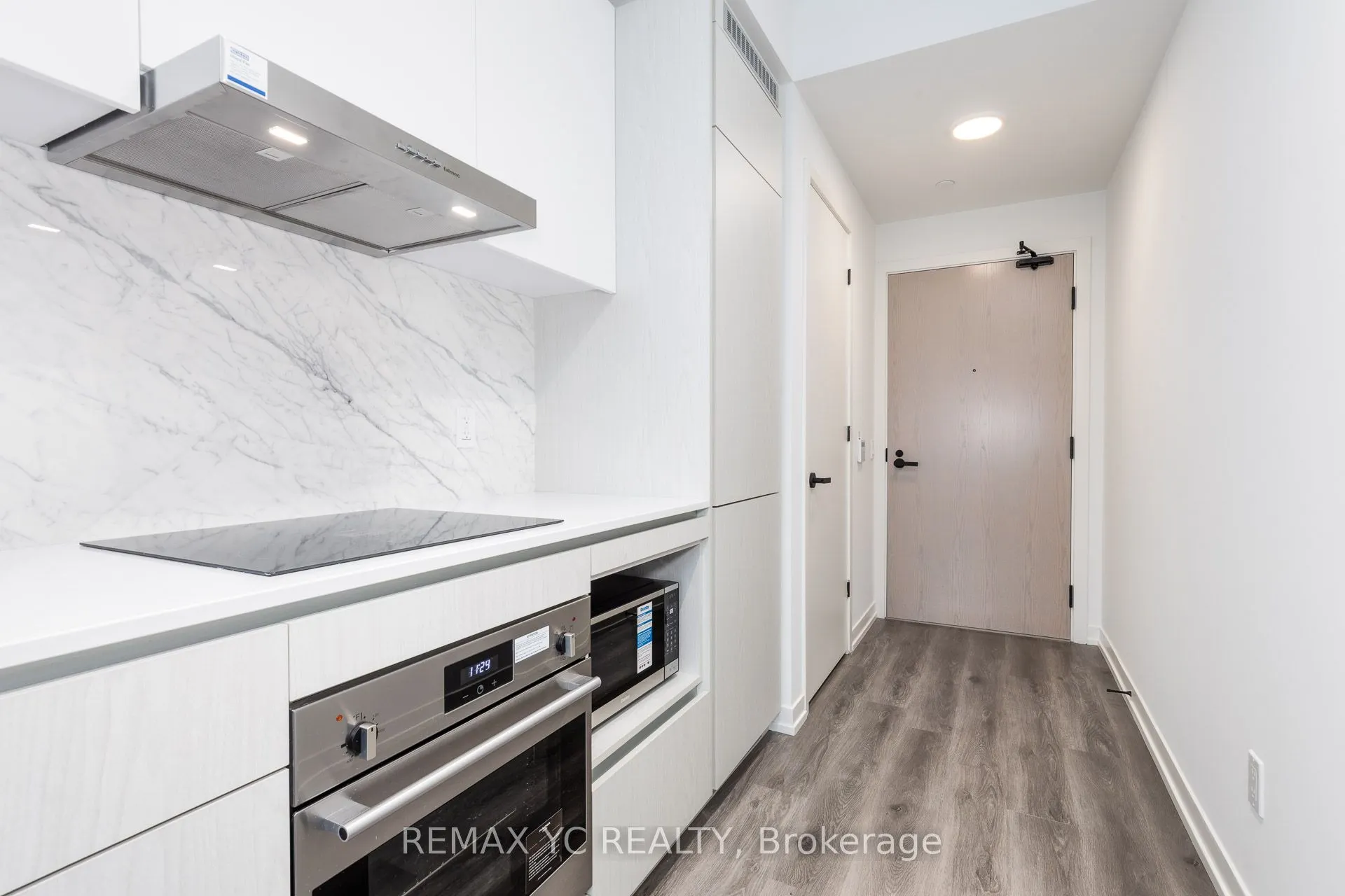 28 Interchange Way, #3915