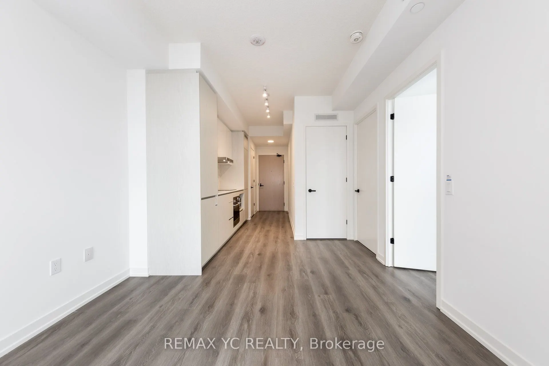28 Interchange Way, #3915