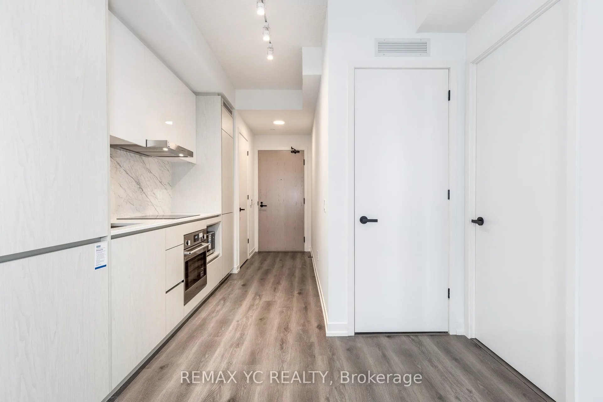 28 Interchange Way, #3915