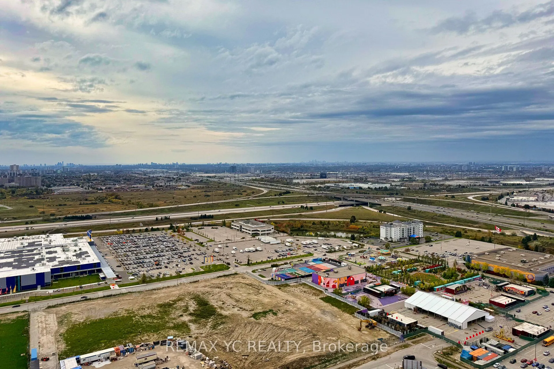 28 Interchange Way, #3915