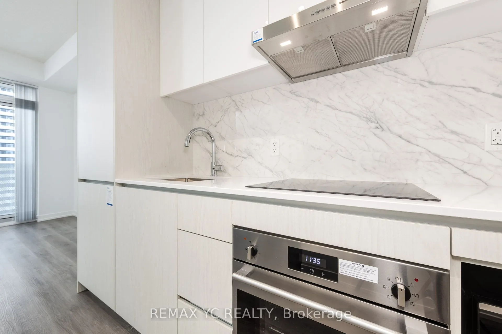 28 Interchange Way, #3915