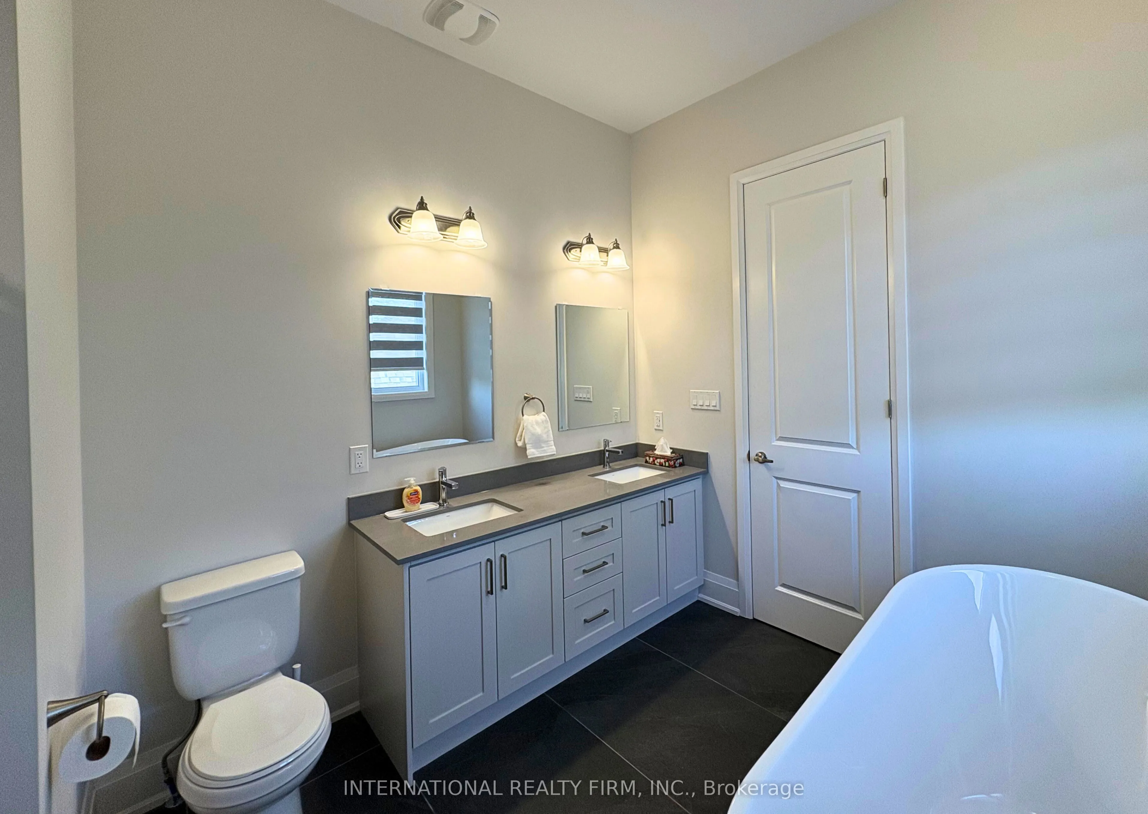 670 Park Road, #1