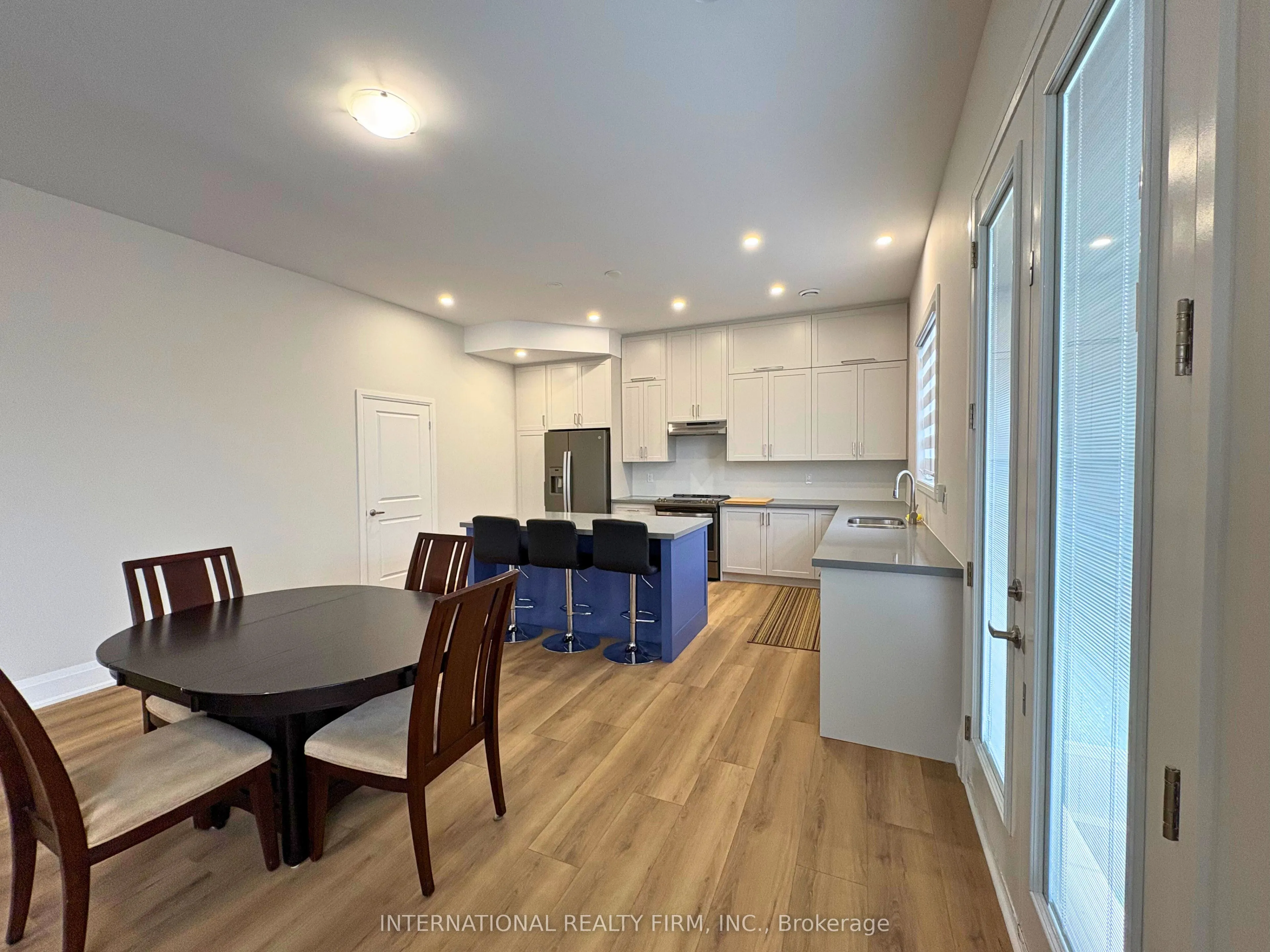 670 Park Road, #1