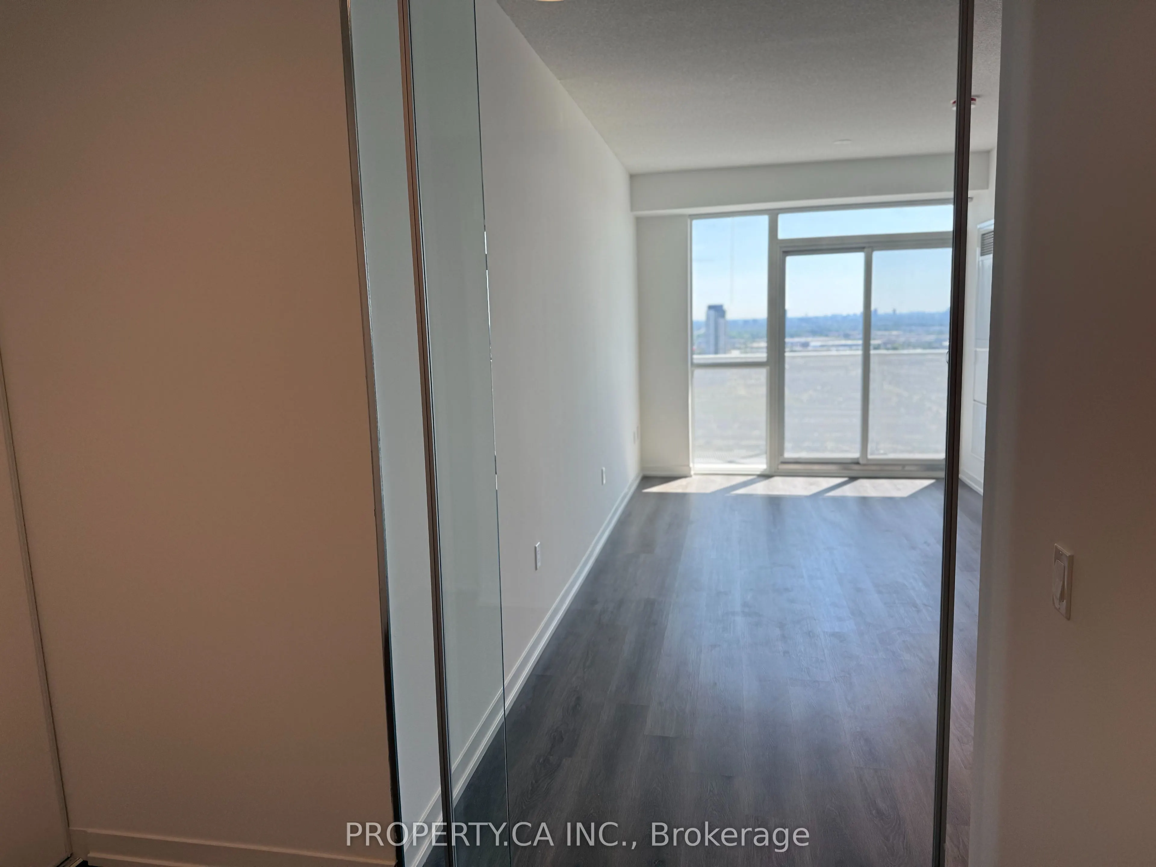 28 Interchange Way, #3306
