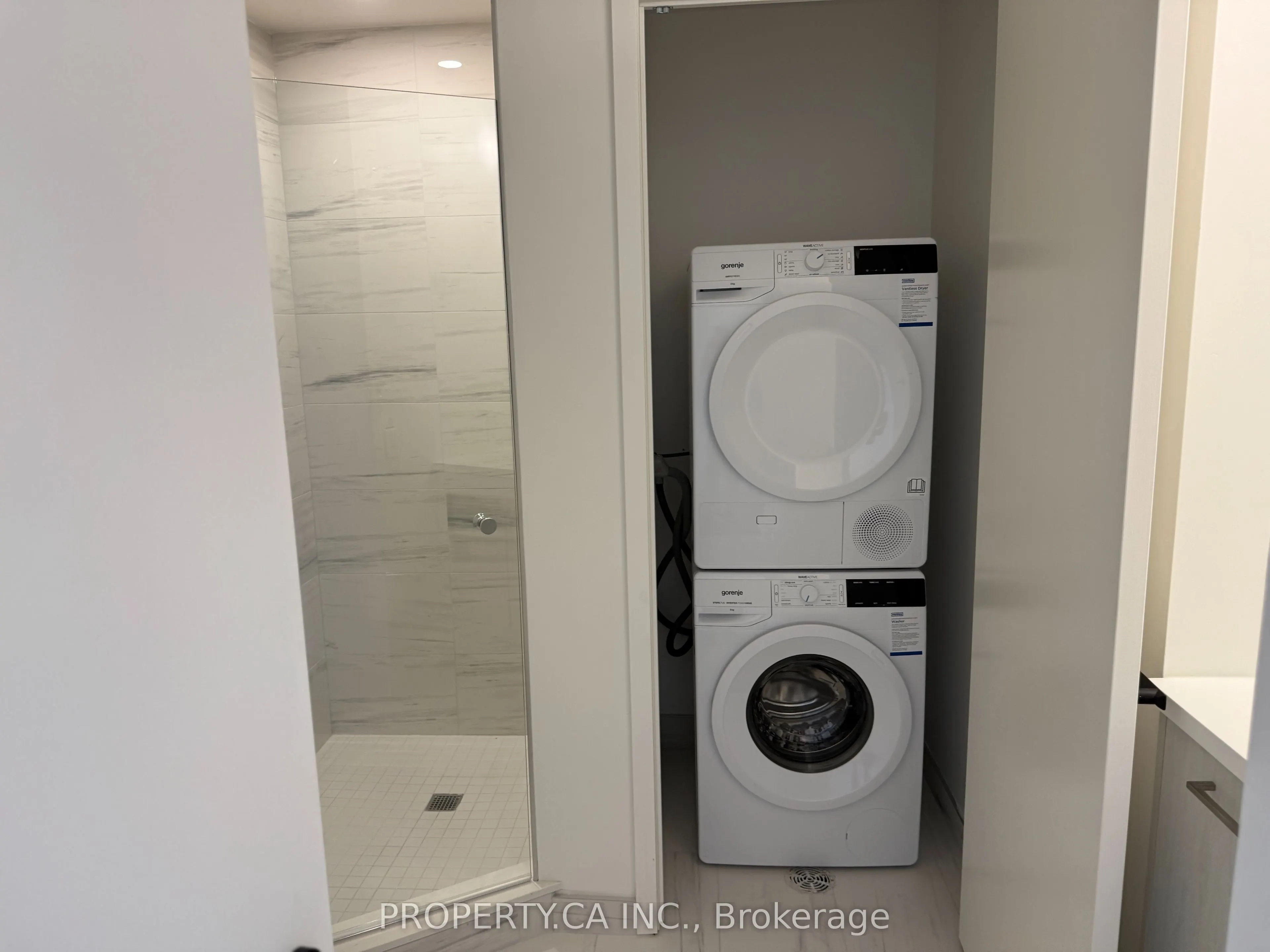 28 Interchange Way, #3306