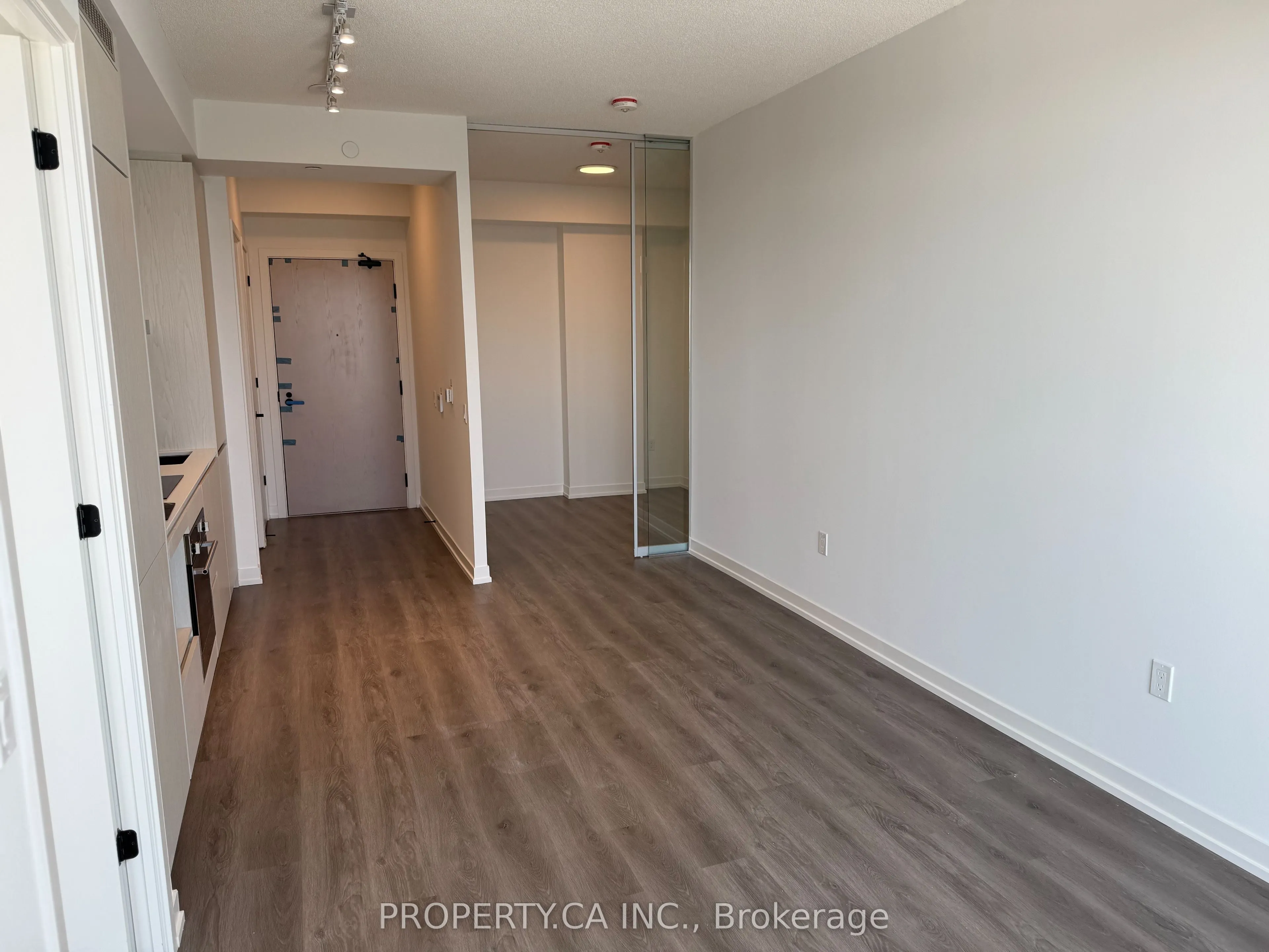 28 Interchange Way, #3306