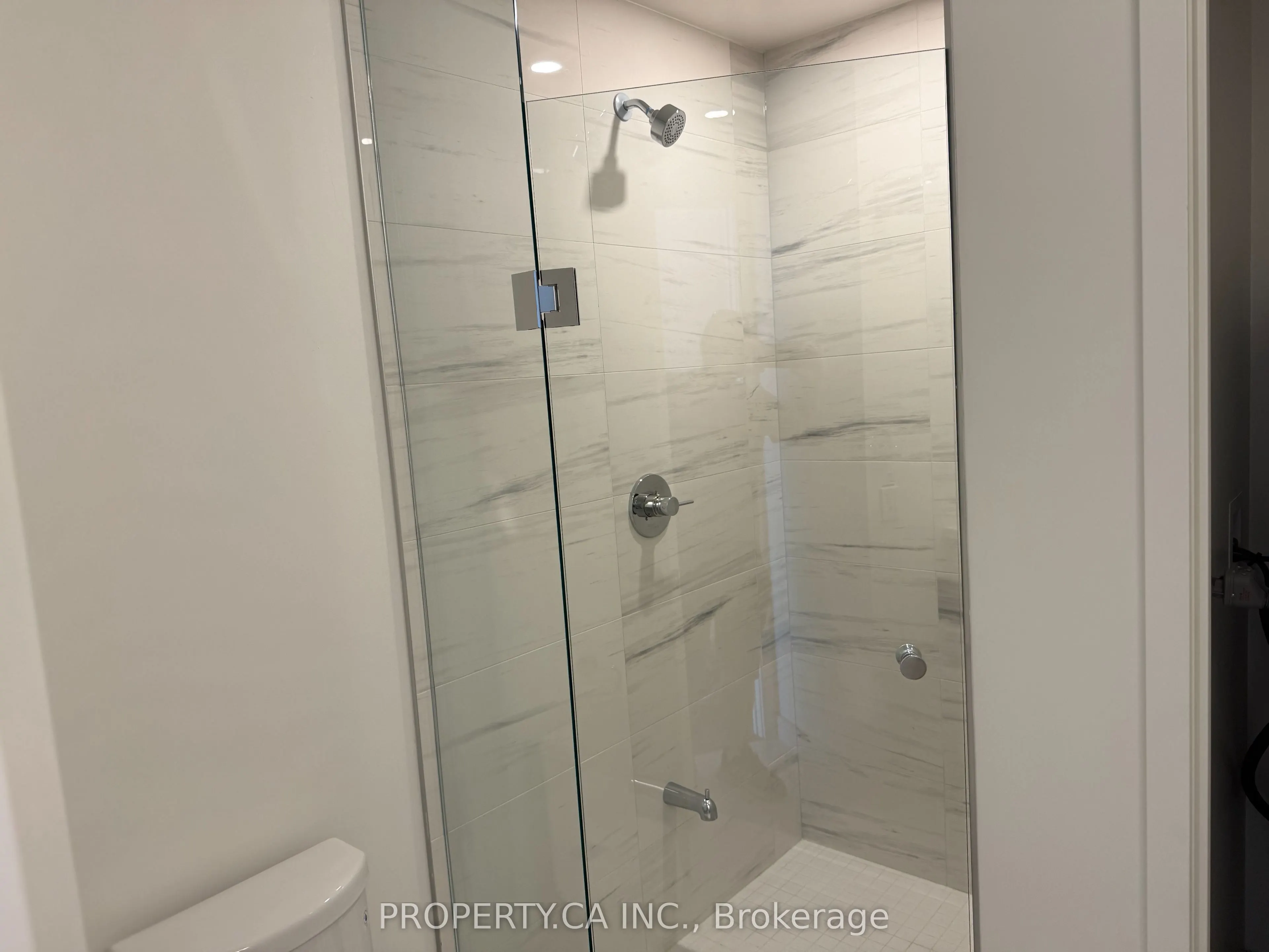 28 Interchange Way, #3306