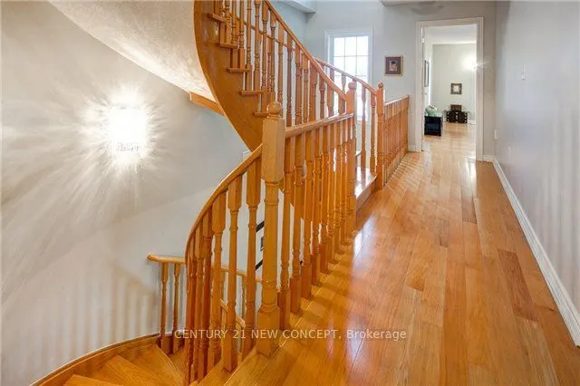 146 Peninsula Crescent