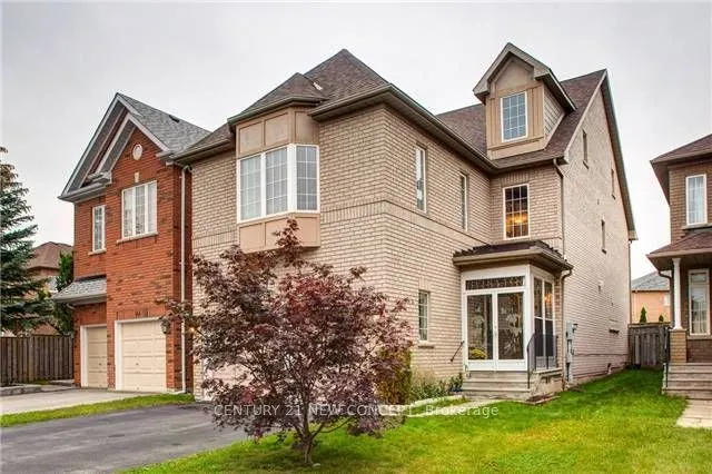 146 Peninsula Crescent