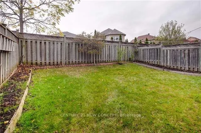 146 Peninsula Crescent