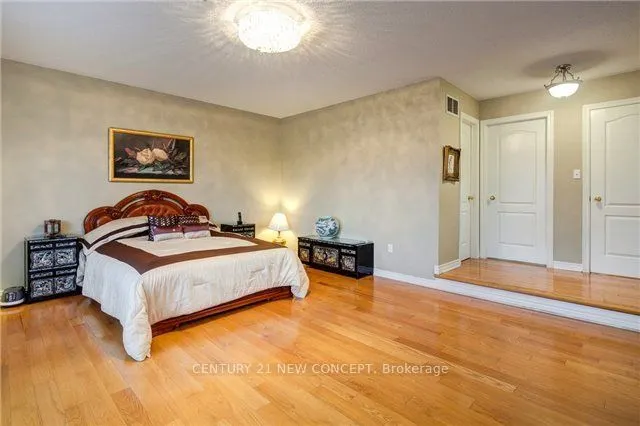 146 Peninsula Crescent