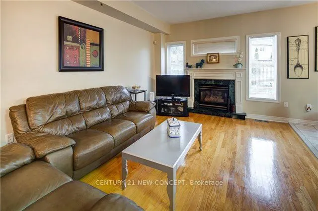 146 Peninsula Crescent