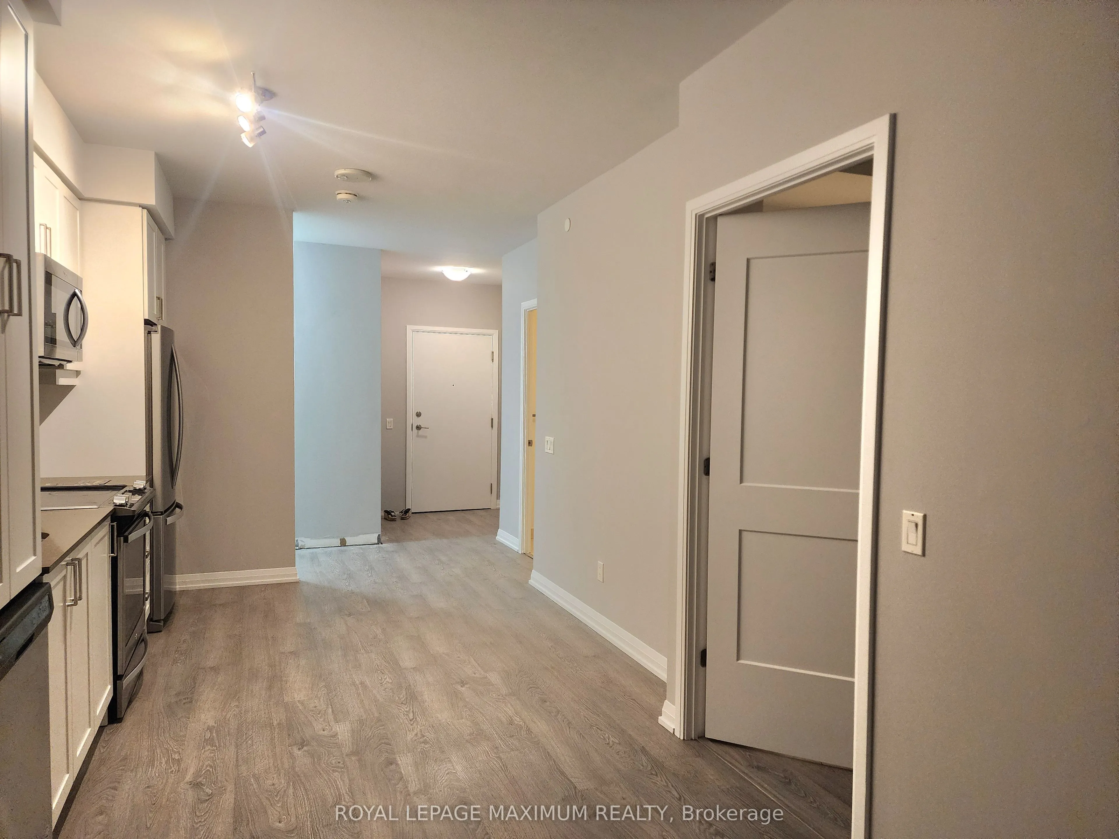7895 Jane Street, #608
