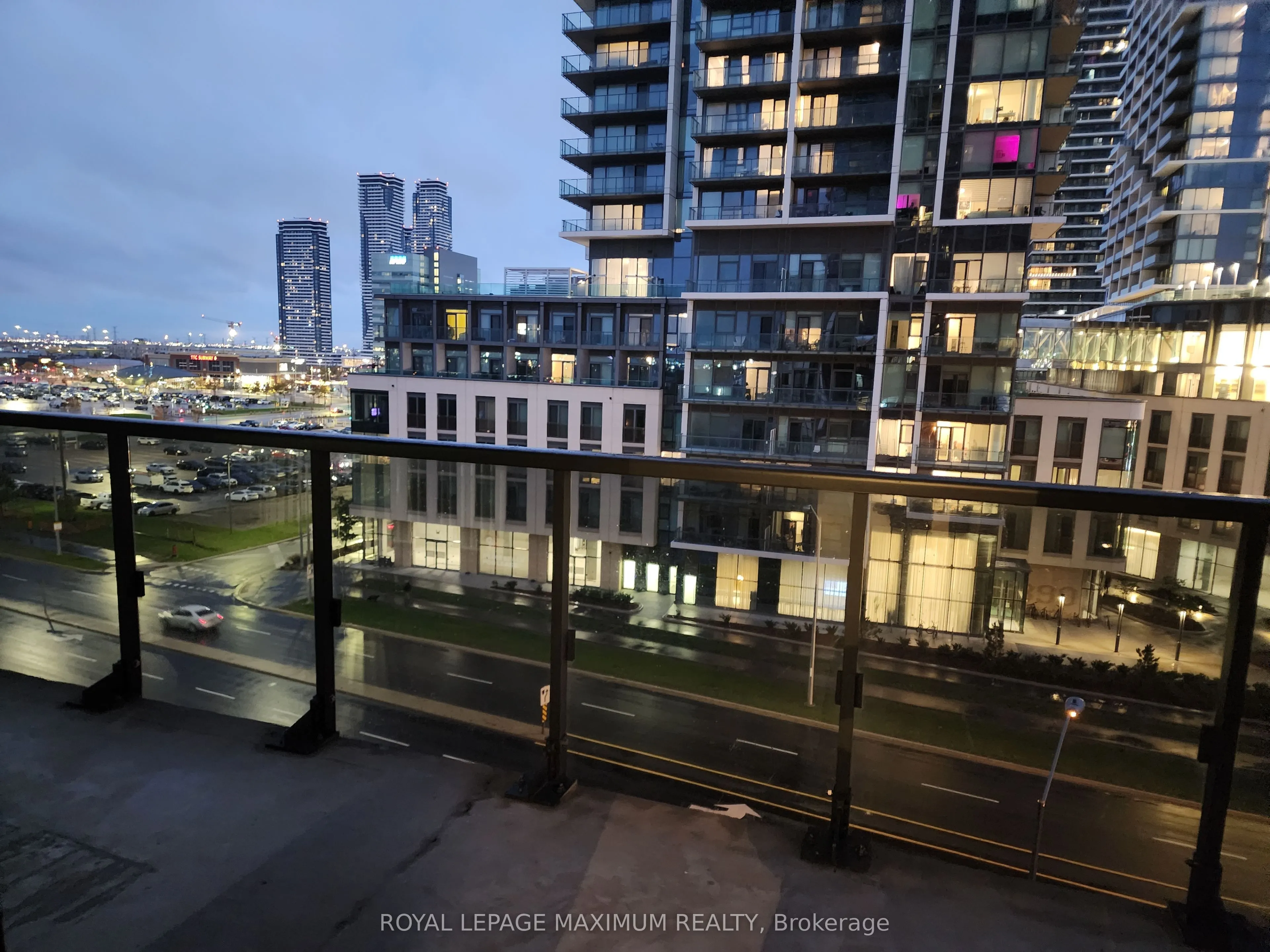 7895 Jane Street, #608