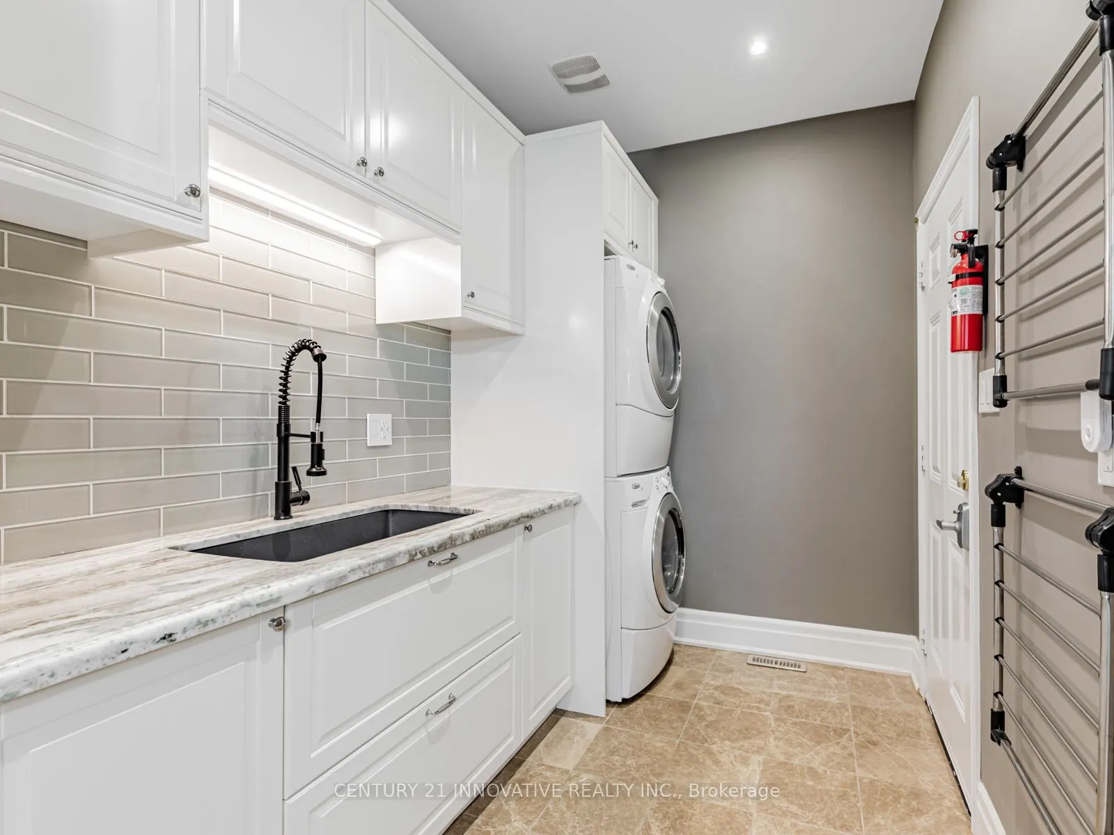 7 Stonechurch Crescent