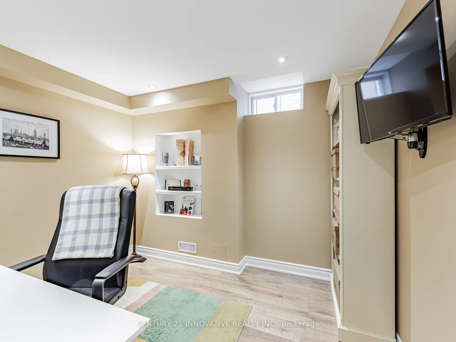 7 Stonechurch Crescent